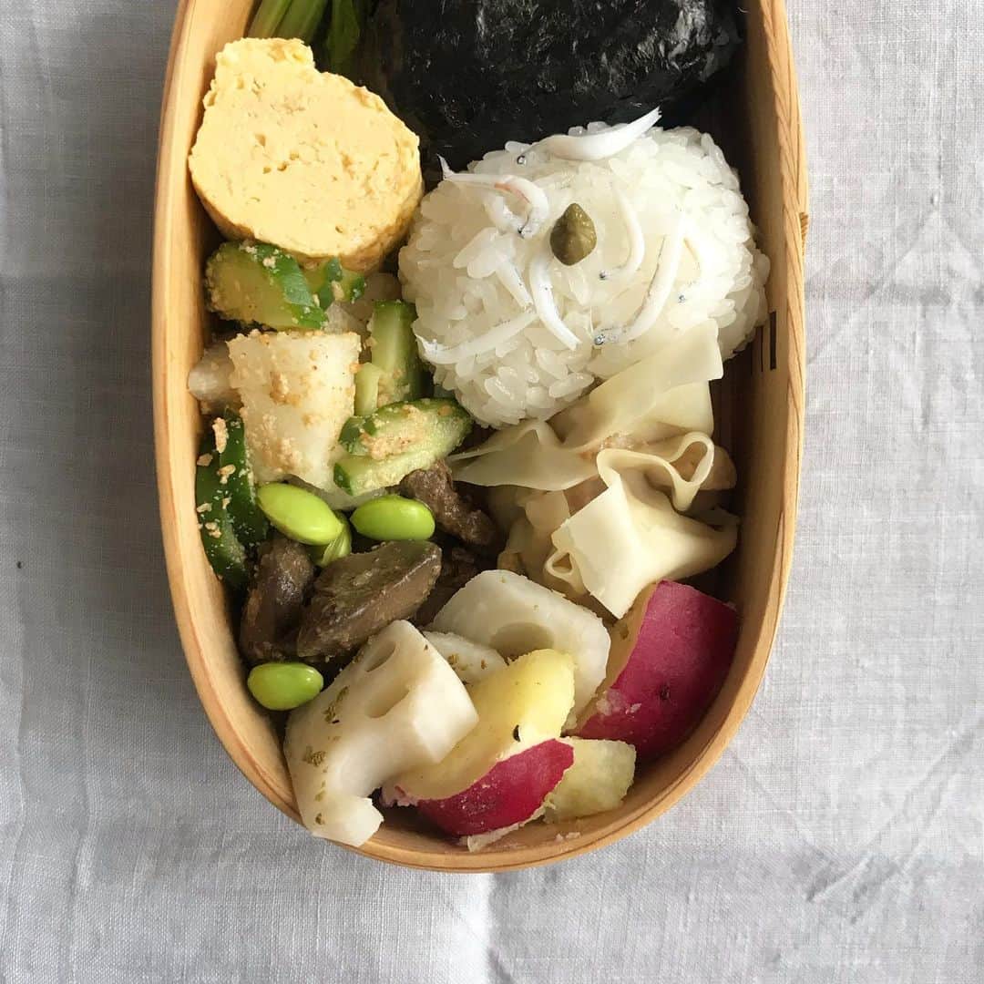 渡辺有子のインスタグラム：「スタッフへお弁当のまかない。」