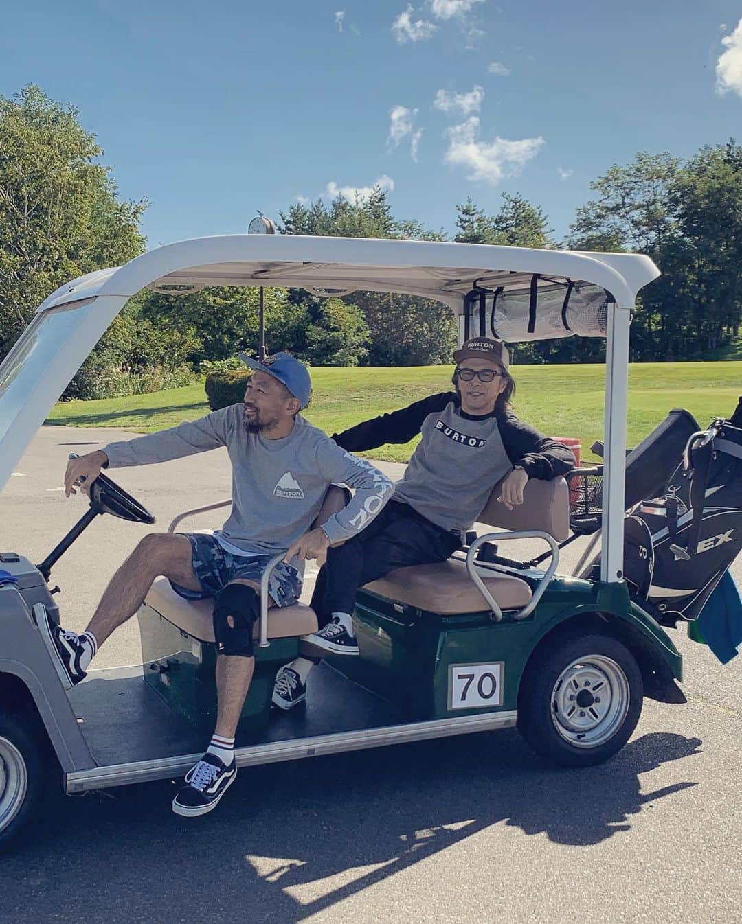 藤森由香さんのインスタグラム写真 - (藤森由香Instagram)「We went to Aomori spring with Burton crew for shooting and golf. I had never golf on the field. It took ages to finish half of 18. 😂 I wanted to be there in winter. But I couldn’t make it so it was my first visit. But I’ll be there next winter ! The hotel’s meal was just AMAZING😍I definitely ate too much and gained weight.  @aomorispring 青森スプリングへBurtonのメンバーで行ってきました。 冬に行ってみたかったけどタイミングが合わず行けなかったので、今回初めて訪れました。ホテルは朝も夜もご飯が本当に美味しくて食べすぎました🥺 冬は絶対スノーボードをしに行くぞ‼️ Thank you @edan__park for having us🙏」9月17日 16時16分 - yukafujiforest
