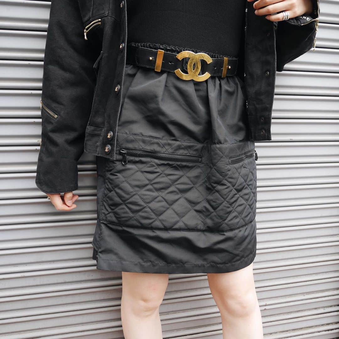 Vintage Brand Boutique AMOREさんのインスタグラム写真 - (Vintage Brand Boutique AMOREInstagram)「SOLD OUT.  Vintage Chanel silk skirt. Size 36. ▶︎Free Shipping Worldwide✈️ ≫≫≫ DM for more information 📩 info@amorevintagetokyo.com #AMOREvintage #AMORETOKYO #tokyo #Omotesando #Aoyama #harajuku #vintage #vintageshop #ヴィンテージ #ヴィンテージショップ #アモーレ #アモーレトーキョー #表参道 #青山 #原宿#東京 #chanel #chanelvintage #vintagechanel #ヴィンテージ #シャネル #ヴィンテージシャネル #amorewardrobe #アモーレワードローブ」9月17日 16時31分 - amore_tokyo