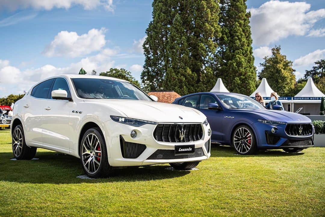 Maserati Japan | マセラティ ジャパンのインスタグラム：「11/10開催の『Maserati Japan EXPO 2019』にご来場いただいたお客様を対象としたご滞在プランをご用意。舞洲スポーツアイランドでの『Maserati Japan EXPO 2019』を堪能した後、送迎付きで大阪・京都の観光やホテル宿泊がセットになった滞在プランであなただけのトラベルを演出いたします。 ①USJフリー パークフロントホテル滞在プラン ②大阪フリー インターコンチネンタル大阪ご宿泊プラン ③京都フリー ザ サウザンドキョウトご宿泊プラン ④タクシー8時間チャータープラン（京都・大阪）  ツアーの内容の詳細は下記お問い合わせ窓口にご連絡ください。 【Maserati Japan EXPO2019 エイチ・アイ・エス事務局(堀江・橋本)】 営業時間:平日 10:00-18:00 ※土日祝 休業 電話:03-5205-1854  Eメール：maserati-expo2019@his-world.com #Maserati #マセラティ #MaseratiJapan #マセラティジャパン #MaseratiJapanEXPO」