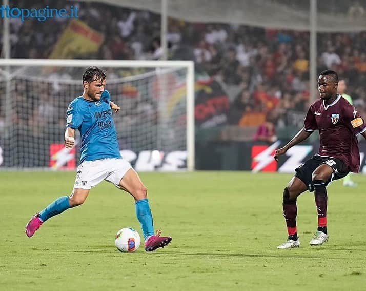 ペルパリム・ヘテマイのインスタグラム：「Bello vincere il derby all’esordio con questi colori 🦍」