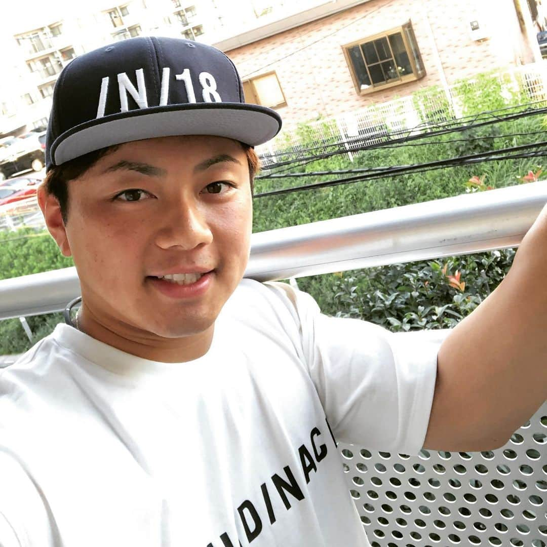 成田翔さんのインスタグラム写真 - (成田翔Instagram)「・ 最近お気に入りの白Tシャツとキャップ👍 ・ #groundnace #グランダンエース #GNA」9月17日 16時56分 - kakeru_41