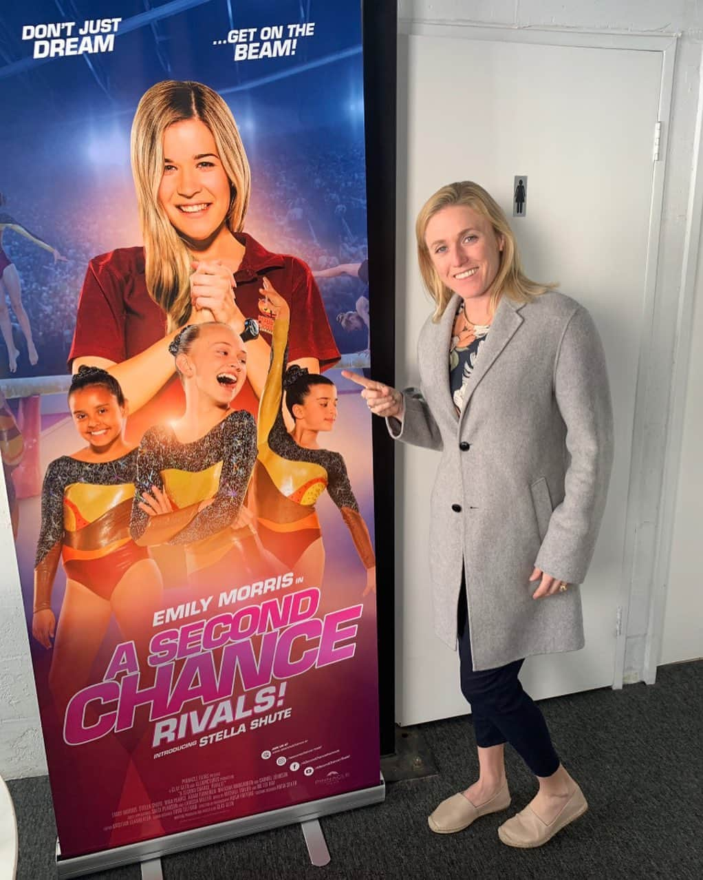 サリー・ピアソンさんのインスタグラム写真 - (サリー・ピアソンInstagram)「Heading to the premiere tonight for @asecondchancerivals 📽 - it was an honour to feature in such an inspiring film for young girls everywhere. Gymnastics star Maddy Cornell (Emily Morris) plans a change when she doesn’t qualify for the Australian Gymnastics Olympic team. She hopes to rediscover her passion for gymnastics by coaching a new team of young gymnasts from a local country club, including boisterous and confident squad leader Tess (Stella Shute). As Maddy focuses on taking the team to the State Championships, she soon learns that the coach of a rival city team is none other than her old frenemy from her junior training days, Becky (Elysia Markou). Can Maddy, Tess and the team overcome the challenges ahead on the way to the finals? It’s a country girls versus city girls showdown, as the team go to the mat in A SECOND CHANCE: RIVALS! Official release date is 21 September @event_cinemas 🍿」9月17日 17時15分 - sallypearson