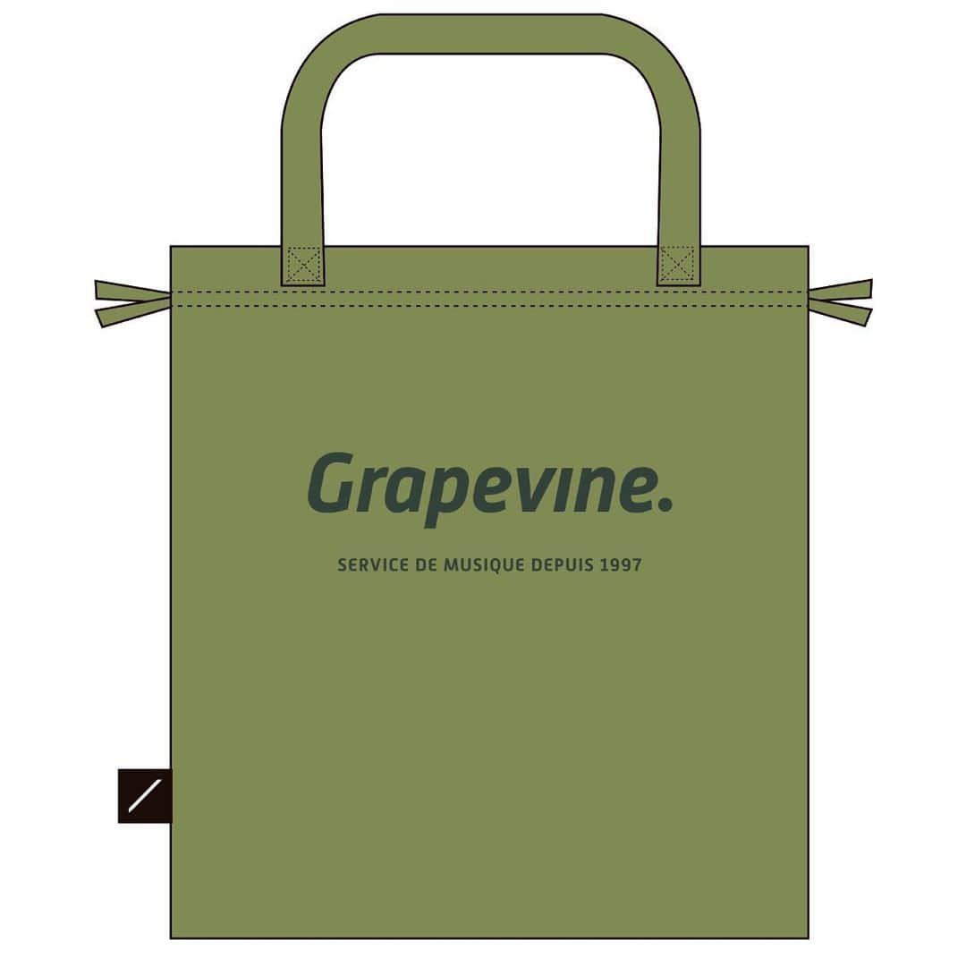 GRAPEVINEさんのインスタグラム写真 - (GRAPEVINEInstagram)「GRAPEVINE FALL TOUR OFFICIAL MERCH.﻿ 8月のイベントから販売していた商品に加えて新商品も多数入荷します。ぜひ会場でお手にとってご覧ください。﻿ ﻿ T-SHIRT（col:BLK/WHITE size:S/M/L）﻿ price:¥3200﻿ ﻿ MINI TOTE BAG﻿ price:¥3500﻿ ﻿ BLANKET﻿ price:¥2500﻿ ﻿ MUG　﻿ price:¥1500﻿ ﻿ FACE TOWEL﻿ price:¥1500﻿ ﻿ FLIGHT TAG﻿ price:¥1300」9月17日 17時48分 - news_grapevine