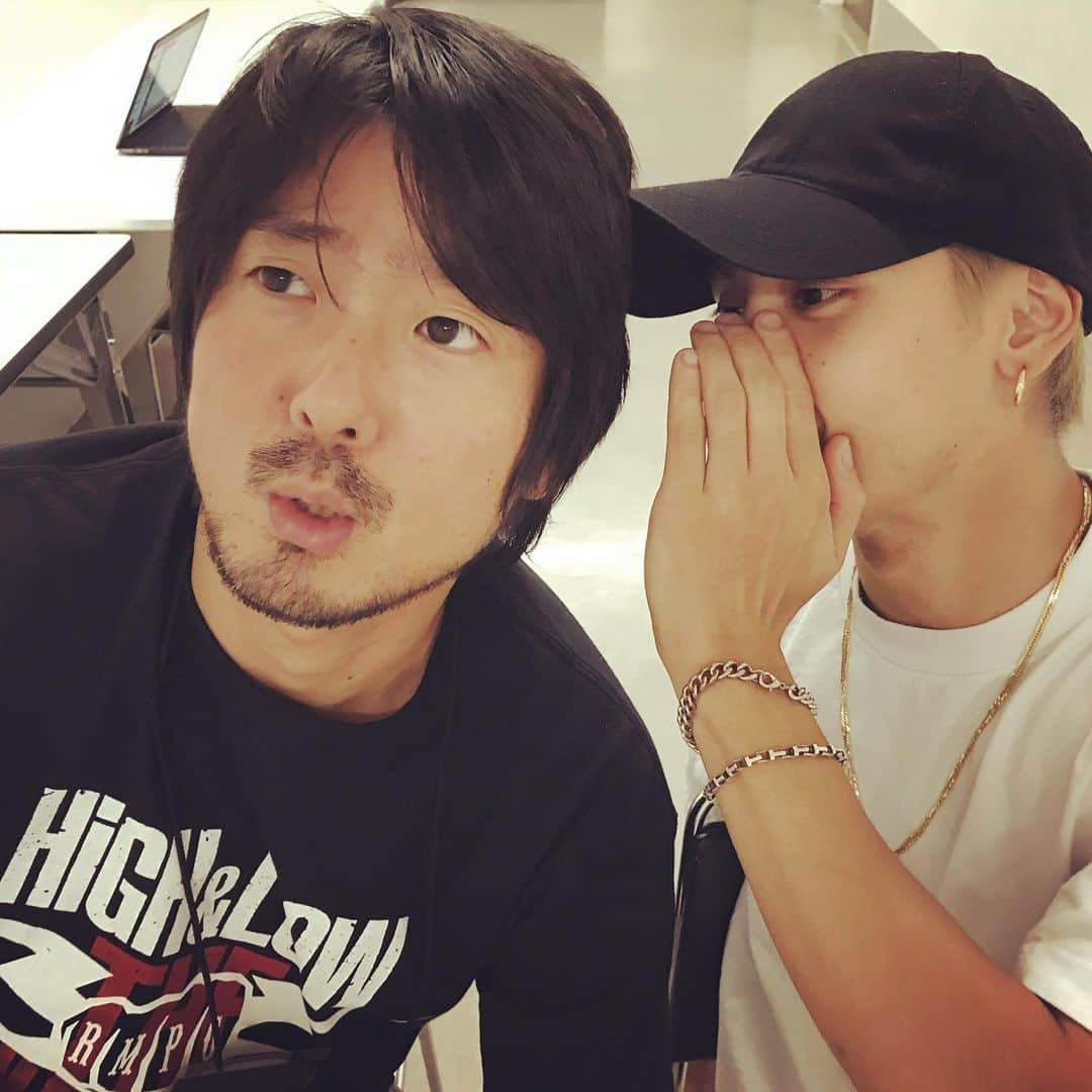 平沼紀久さんのインスタグラム写真 - (平沼紀久Instagram)「ノリさん、ノリさん‼️ どうした⁉️神健、健二郎情報か⁉️ もうすぐ、HiGH&LOW THE WORST 完成披露試写会&PREMIUM LIVE SHOW始まりますね‼️ おお、そうだね😙  #楽しんでください #健二郎をさがせ」9月17日 17時48分 - norihisahiranuma