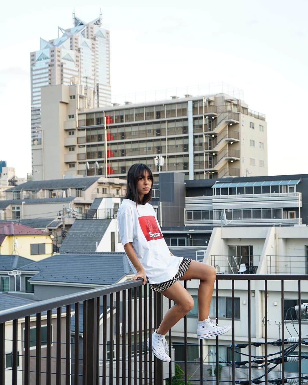 のインスタグラム：「#トーキョー new city new hair ❤️ 📷// @stevieees  #tokyo#shinjuku#bangs#japan#tokyolife#東京」