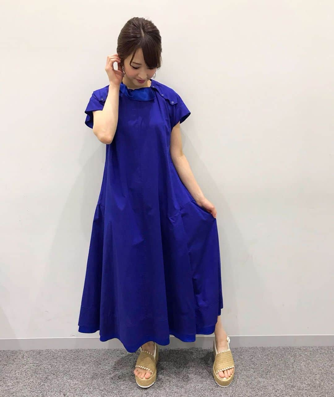 梅本静香のインスタグラム：「今放送中の #テレビ東京 ﻿ #一夜づけ の衣装🥰﻿ ﻿ ワンピース👗TOGA PULLA﻿ 靴 👡mynself emillie﻿ イヤリング💍Les Signes﻿ ﻿ ﻿ 今週も出演してるので、チェックしてください😆✨﻿ ﻿ 9/17(火)27:05～﻿ 9/18(水)26:35～﻿ ﻿ 最近よく観たよって言ってもらって嬉しい☺️﻿ ﻿ ﻿ ﻿ ﻿ ﻿ #衣装 ﻿ #TOGAPULLA #mynselfemillie #LesSignes  #fashion #makeup #ootd #actress #model #Japan #instagood #happy #instaphoto #selfie」