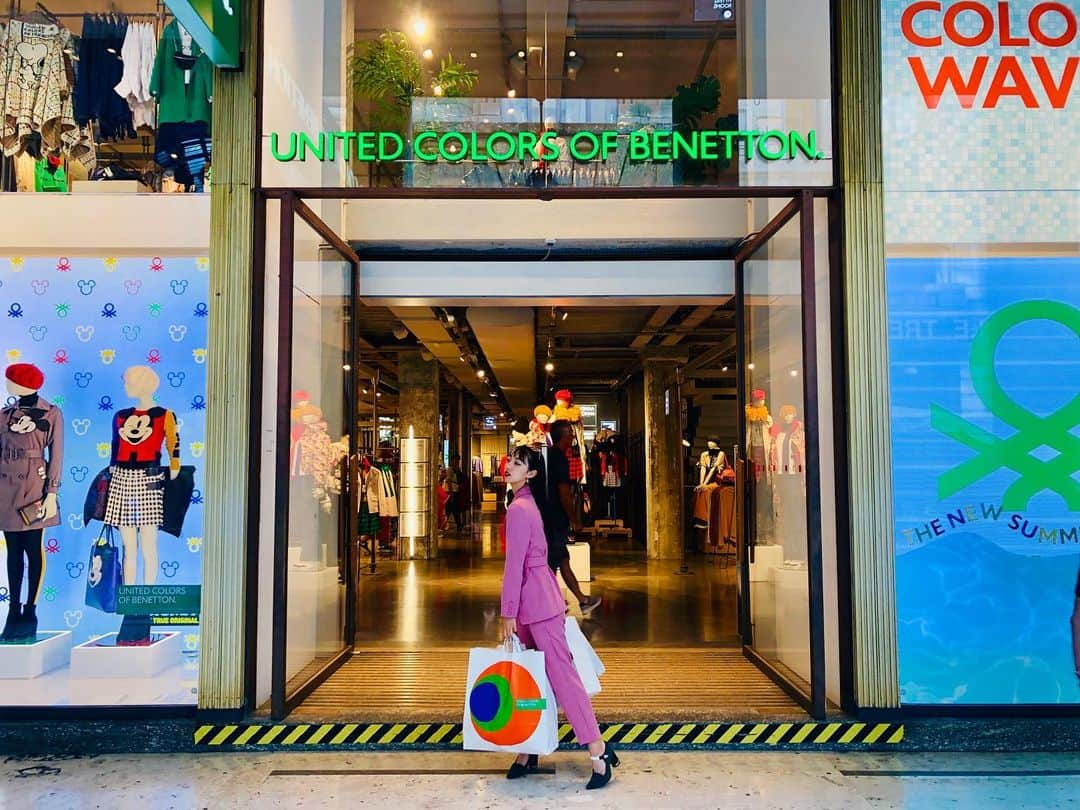 重留真波さんのインスタグラム写真 - (重留真波Instagram)「・ benetton shop 🧡💚💙💛 @benetton_japan  @benetton」9月17日 18時48分 - shigetome.manami.official