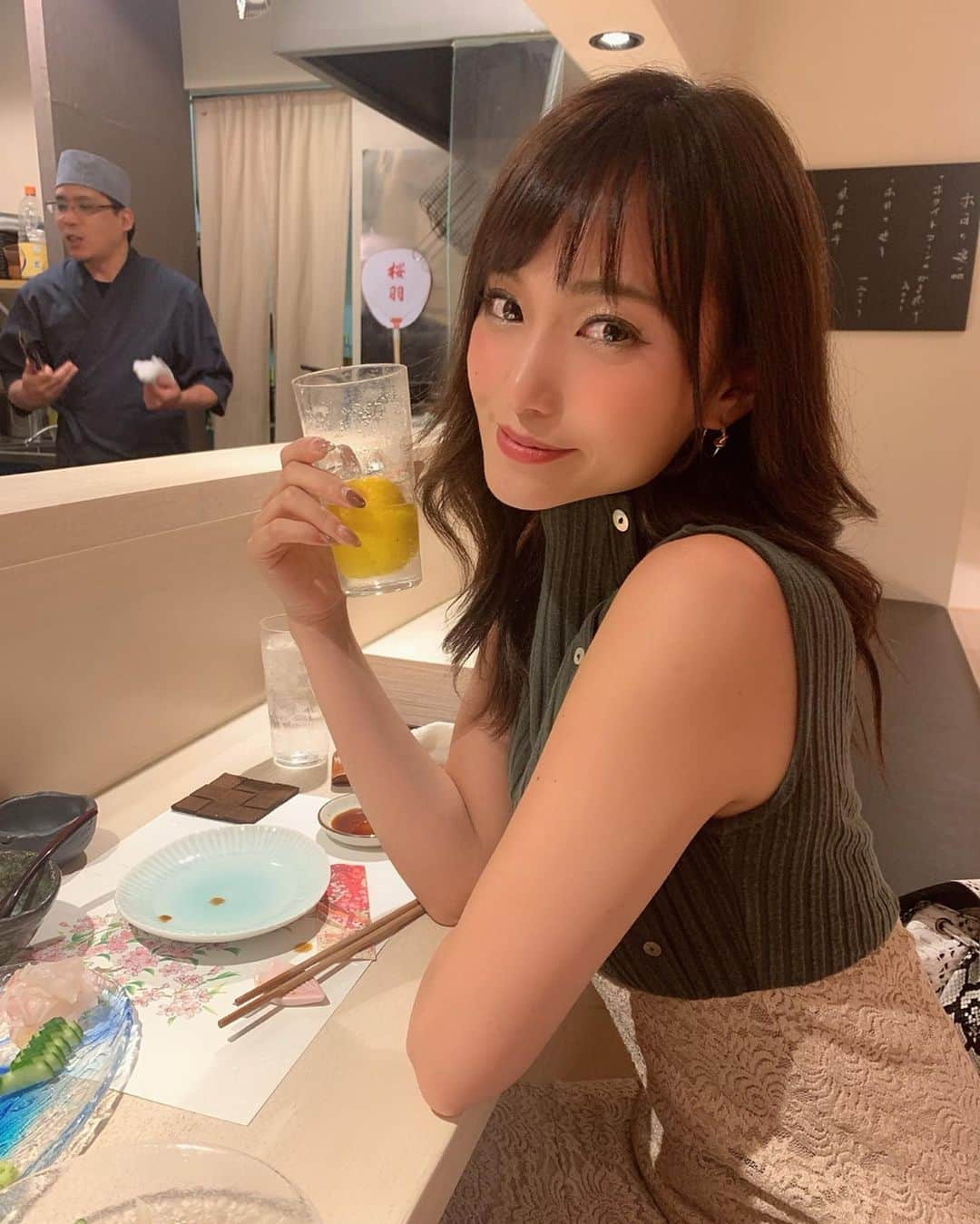 引地裕美さんのインスタグラム写真 - (引地裕美Instagram)「スワイプしてね❣️➠➠➠ . . 日本に帰ってきて 沖縄で美味しいご飯が食べれて 幸せだった❤️❤️❤️ . やっぱり日本食がすき🥰 . . #引地裕美 #モデル #rq #レースクイーン  #沖縄旅行 #桜羽 #얼스타그램 #照片 #粉我」9月17日 19時58分 - yuumihikichi