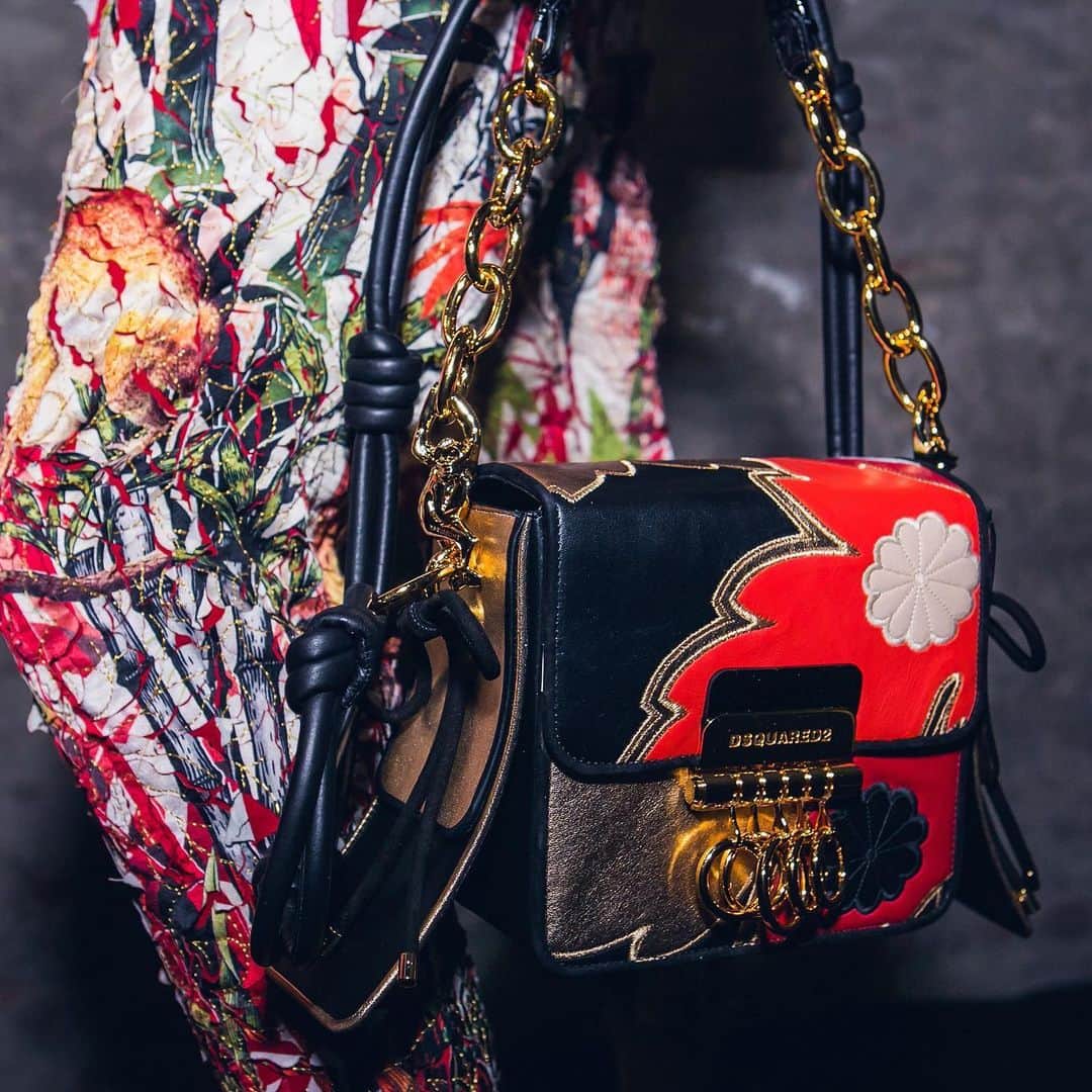 のインスタグラム：「#Dsquared2SS20 vibrant take on the #D2KeyBag. Distinct floral embroidery refined with golden metal details #RED2」