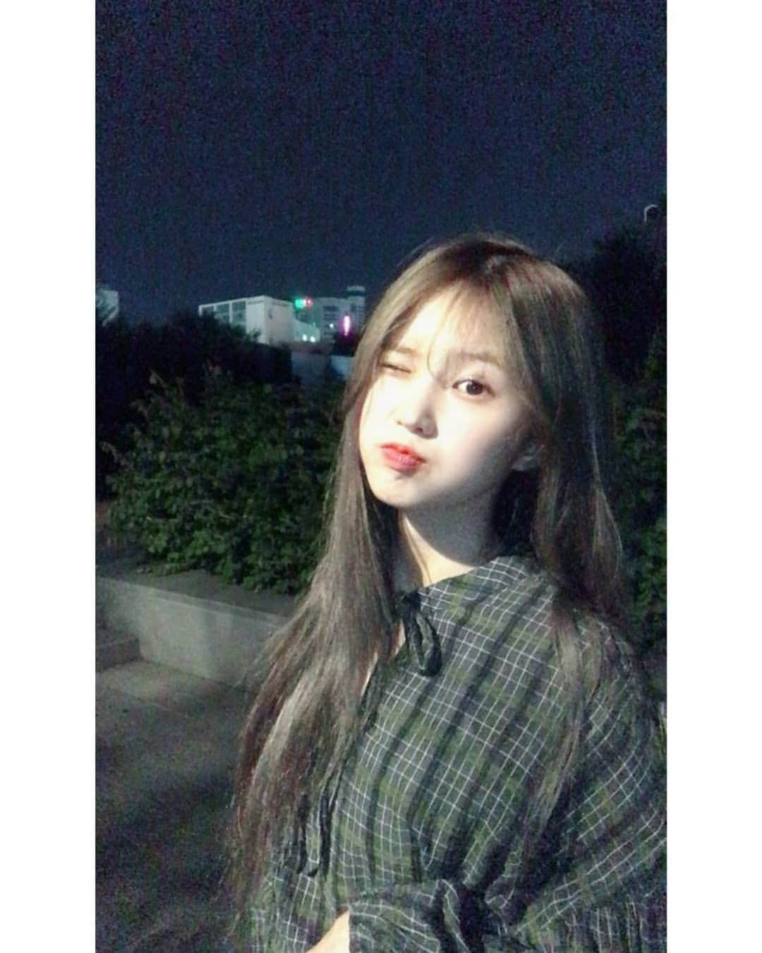 Mnetさんのインスタグラム写真 - (MnetInstagram)「⠀ 킁킁 🐕 벌써 가을냄시~ ⠀ #하영」9月17日 20時09分 - officialfromis_9