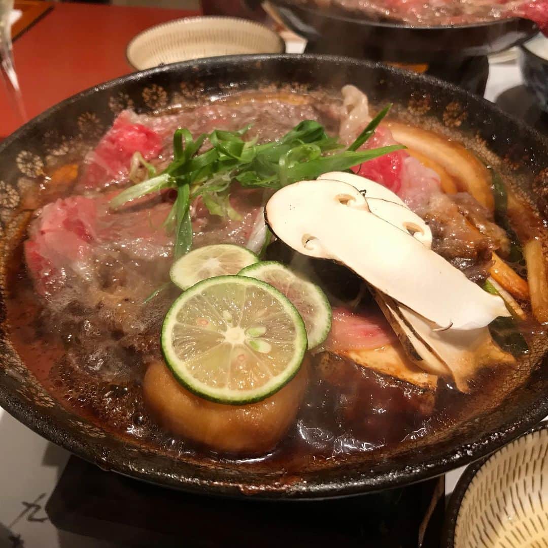大西蘭さんのインスタグラム写真 - (大西蘭Instagram)「・ 日本にいる間に美味しい和食を食べておこう😋 ・ すき焼き久しぶりでした💕 ・ ・ #六本木ヒルズ #柿安」9月17日 20時17分 - onishiran