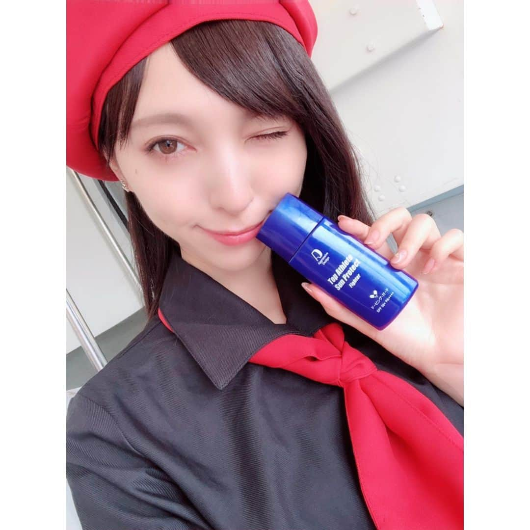 鹿野悠さんのインスタグラム写真 - (鹿野悠Instagram)「🍩☕💕 先週末は #super耐久 にてお仕事させて頂きました🏎 2レースいってても焼けてないねーって言われるのは やっぱりこの日焼け止めとコンタクトのおかげだー😭🙇‍♀️💓 . . . #aggressivedesign #アグレッシブデザイン #日焼け止め #日焼け対策 #日焼け防止 #美白 #白肌 #uv対策 #uv対策グッズ #コスメコンタクト #uvカット #uvカットコンタクト #decorativeeyes #デコラティブアイズ #防晒霜 #선크림 #tcr #civictyper #civictcr #hondacivic #s耐 #スーパー耐久 #スーパー耐久2019 #ツインリンクもてぎ #カフェ店員 #カフェ店員コーデ  #美瞳 #컬러렌즈」9月17日 20時58分 - harukano1204