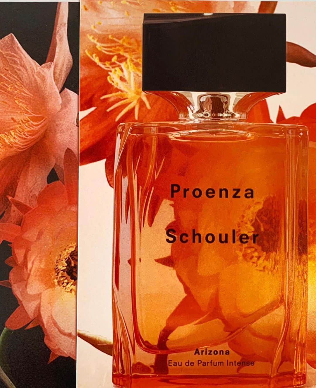 プロエンザスクーラーさんのインスタグラム写真 - (プロエンザスクーラーInstagram)「Radiant, blazing, intense Proenza Schouler Arizona Eau de Parfum Intense, new and available now #proenzaschouler #psfragrance」9月17日 21時03分 - proenzaschouler