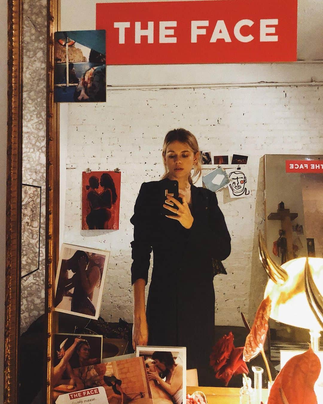Victoria Leeさんのインスタグラム写真 - (Victoria LeeInstagram)「@thefacemagazine brought to life at 9 Bleeker Street💥Congratulations on The Face Apartment @margaret__zhang! ❣️❣️❣️」9月17日 21時14分 - victorialee