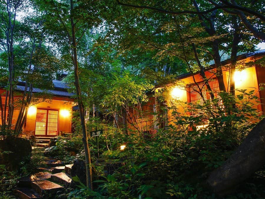 JAPAN TRIP 大人旅〜厳選の宿〜さんのインスタグラム写真 - (JAPAN TRIP 大人旅〜厳選の宿〜Instagram)「【JAPAN／RYOKAN】 #長野 #蓼科 の#たてしな藍 です。  #大人旅_厳選の宿 #大人旅jp #そうだ旅に出よう #旅行 #温泉宿 #露天風呂 #温泉 #旅館 #ホテル #大人旅 #女子旅 #親子旅 #国内旅行 #記念旅行 #旅フォト #旅行好きな人と繋がりたい #japan #japantrip #japantravel #trip #travel #onsen #ryokan #hotel #hotsprings #ig_japan #instajapan」9月17日 21時30分 - otonatabi_jpn