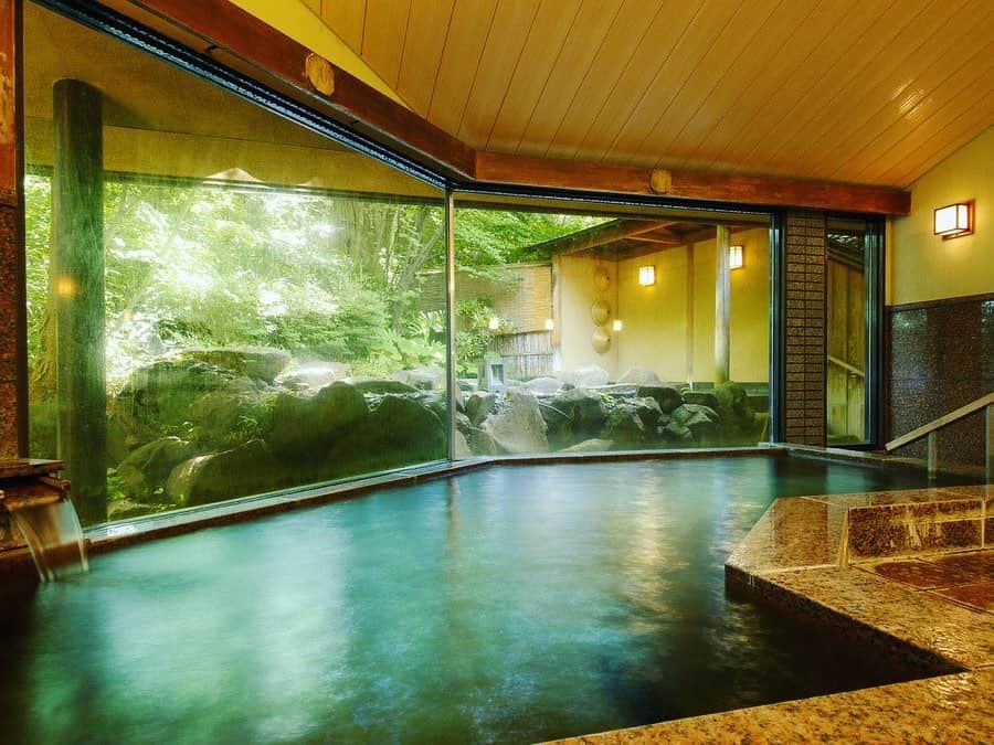 JAPAN TRIP 大人旅〜厳選の宿〜さんのインスタグラム写真 - (JAPAN TRIP 大人旅〜厳選の宿〜Instagram)「【JAPAN／RYOKAN】 #長野 #蓼科 の#たてしな藍 です。  #大人旅_厳選の宿 #大人旅jp #そうだ旅に出よう #旅行 #温泉宿 #露天風呂 #温泉 #旅館 #ホテル #大人旅 #女子旅 #親子旅 #国内旅行 #記念旅行 #旅フォト #旅行好きな人と繋がりたい #japan #japantrip #japantravel #trip #travel #onsen #ryokan #hotel #hotsprings #ig_japan #instajapan」9月17日 21時30分 - otonatabi_jpn