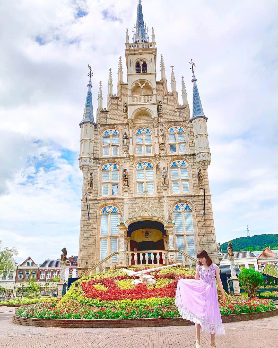 浅井麻里さんのインスタグラム写真 - (浅井麻里Instagram)「🌷🌷﻿ ﻿ 長崎ハウステンボス💓﻿ ﻿ ﻿ この夏の旅行✈️﻿ ドイツ＆スイス、長崎、大阪の写真﻿ アップしたいのたくさん！🤣💕﻿ ﻿ ちょこちょこアップしていきます🎵﻿ 長崎のストーリーの反響すごく大きくて、﻿ ハウステンボス行ってみたくなった！﻿ 麻里のストーリー見て行くこと決めた！って﻿ DMも来たりしてて嬉しい❤️🥺﻿ ﻿ 長崎旅行の続き、怒涛のストーリー（笑）﻿ またアップするから見てねー💕﻿ ﻿ ﻿ #長崎#ハウステンボス#タビジョ#マイトリ#温泉旅行#タビノタネ#東京女子部#tabijyo#HuisTenBosch#長崎mari」9月17日 21時36分 - mari_asai_625