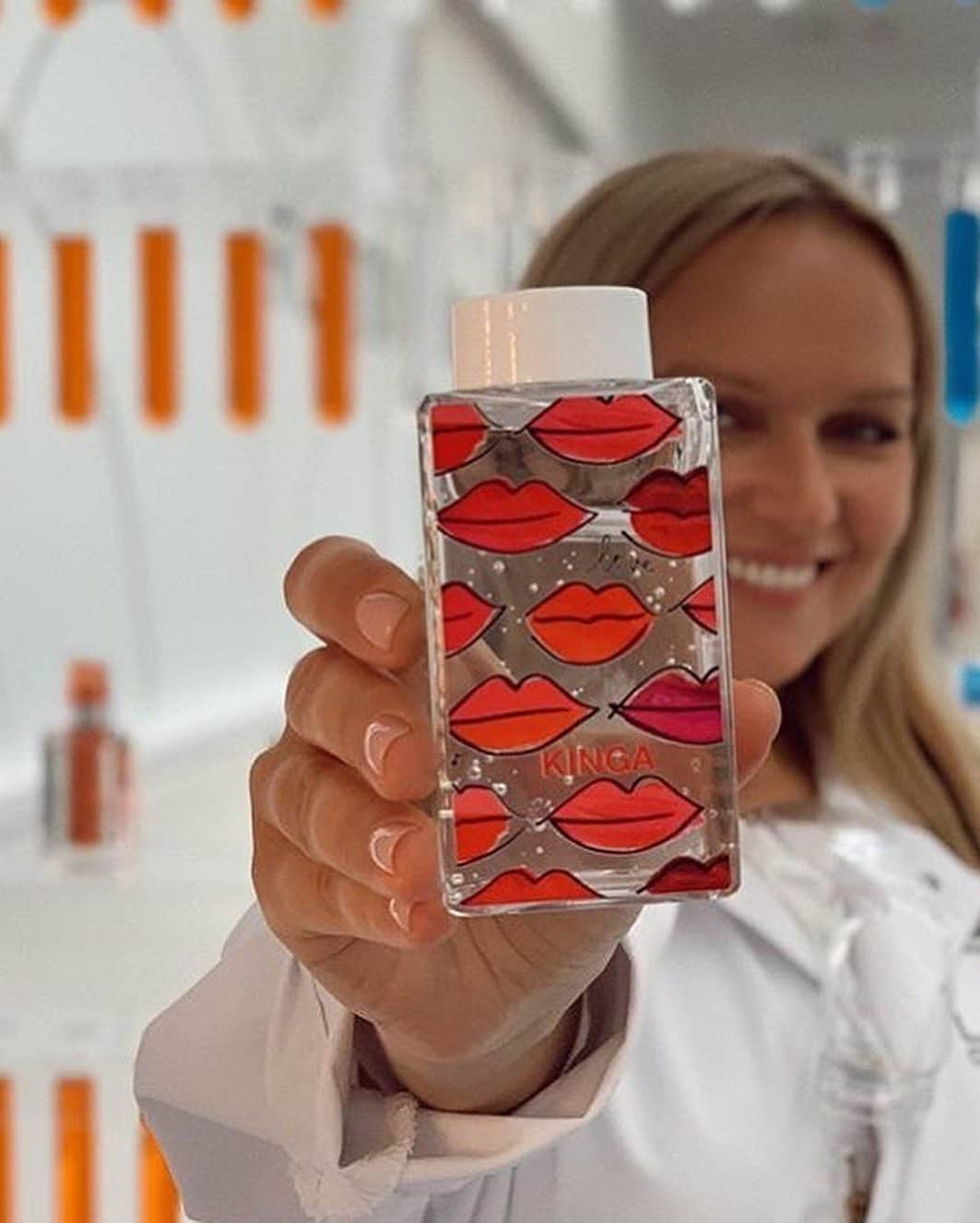 クリニークさんのインスタグラム写真 - (クリニークInstagram)「Just a few more snaps from #Skinnovation and the Clinique Laboratories👩‍🔬✨🔬 Which moment was your favorite? 📸:@cocoaswatches, @jaclynforbes, @kolorowekredki, @pupesosweet  #Skinnovation #Clinique #beauty #makeup #skincare #parabenfree #fragrancefree #happyskin」9月18日 7時09分 - clinique