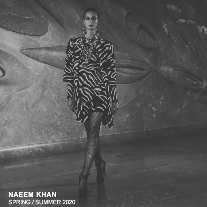 のインスタグラム：「Animal. Naeem khan #ss2020. @chiaracorridori #glamour」