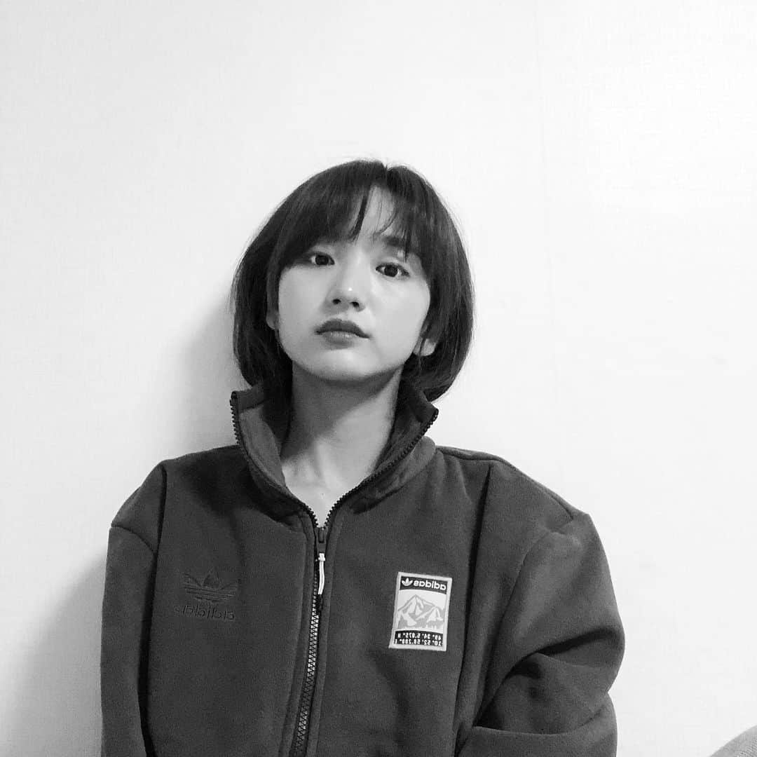 ウォン・ジナのインスタグラム：「🌕🌚🌕🌚」