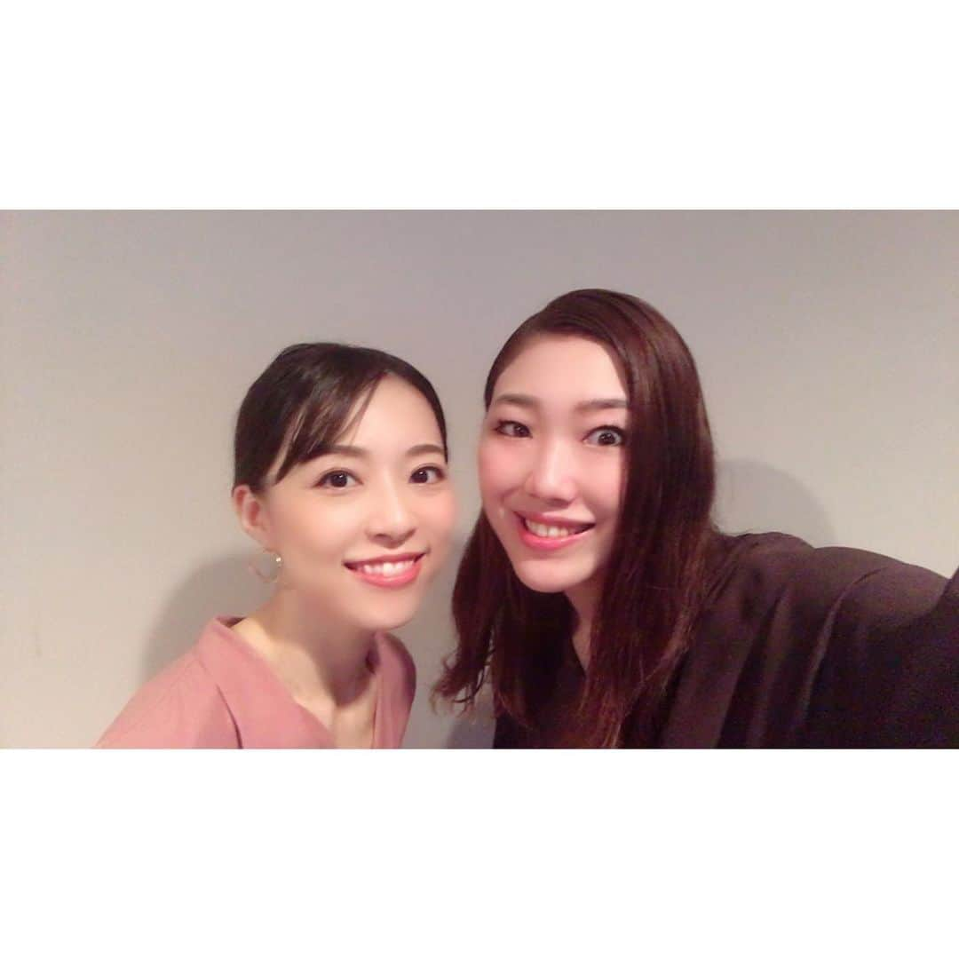 香音有希さんのインスタグラム写真 - (香音有希Instagram)「昨日は音楽朗読劇ヘブンズ・レコード~青空編~を観劇させて頂きました。 あー、泣き疲れました。。 阪神大震災の実話に基づくお話たち.. 辛いけれども本当に今知れて良かったし、終演後暖かい気持ちが心に残りました☺️ 可愛いあゆっち #愛加あゆ 、信長で一緒だったきくちゃん #菊田大輔  が夫婦役で、、あぁ、泣いた😭 ほんとに最高だったよ~🥺🥺✨ 神戸公演も身体に気をつけて頑張ってね☺️✨✨ありがとうー🥺  終演後は久しぶりに皇居ランへ..‼︎ すっかり秋になり、走りやすい気候になりましたね☺️気持ちよかった~！ 涙やら汗やらで沢山デトックスして いよいよ明日から  #ダークネスヒールズ  本公演が開幕です🔥🔥ᕦ(ò_óˇ)ᕤ」9月17日 23時37分 - kaonyuki_yukako