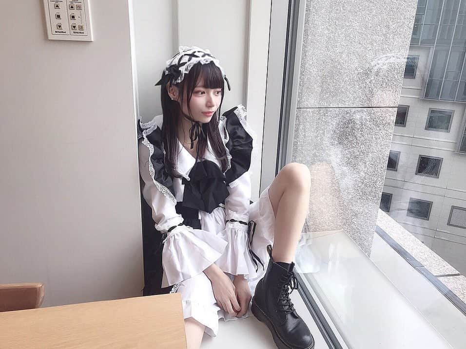 のインスタグラム：「・ ・ ・ 8割サボり^_^ はたらかないけど雇って ^_^ #メイド #メイド服」