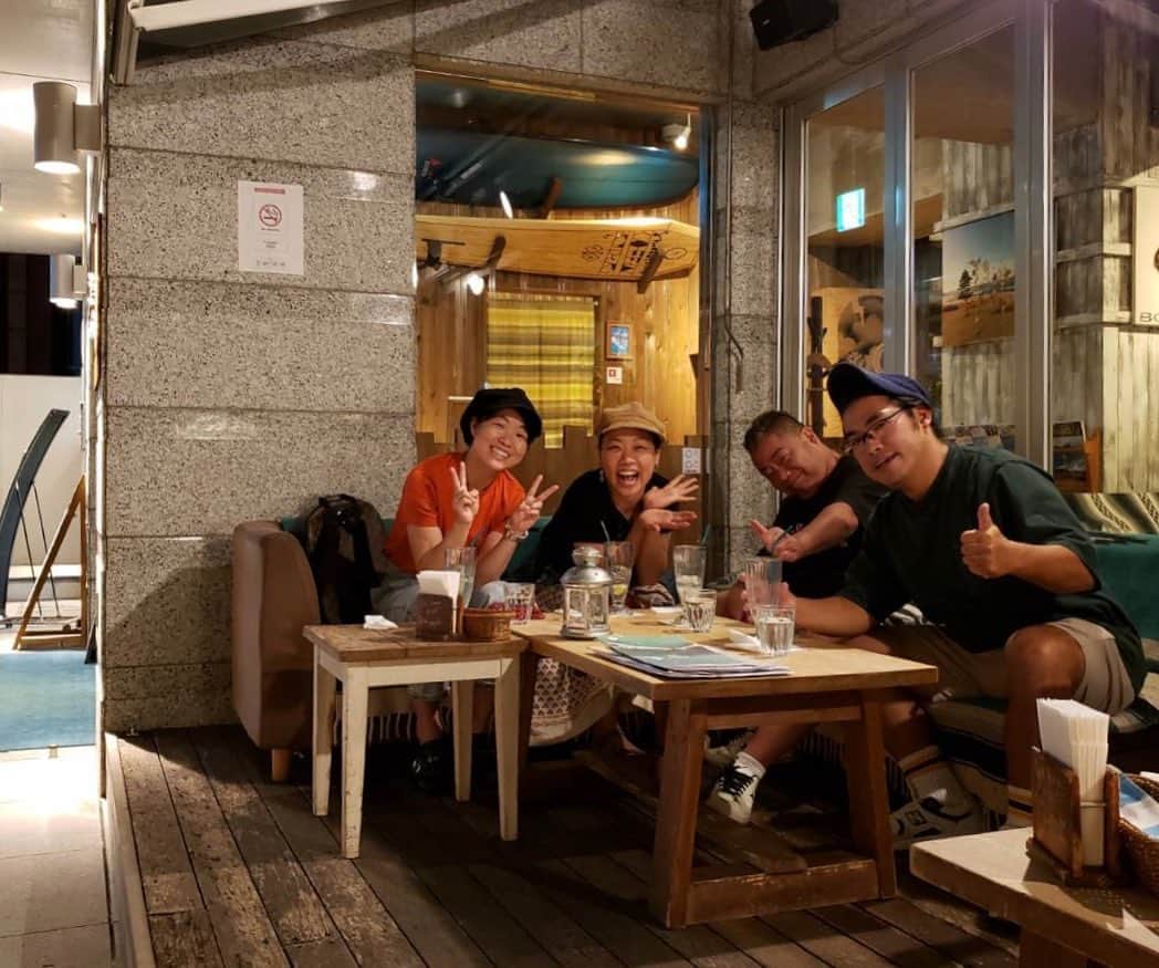 イモトアヤコさんのインスタグラム写真 - (イモトアヤコInstagram)「・ #出川さん#あさこさん#中岡さん 4人でお洒落なカフェでお茶をし 焼き師がいらっしゃる焼肉屋さんですこぶる美味しいお肉を食べました。幸せな時間でした。」9月17日 23時56分 - imotodesse