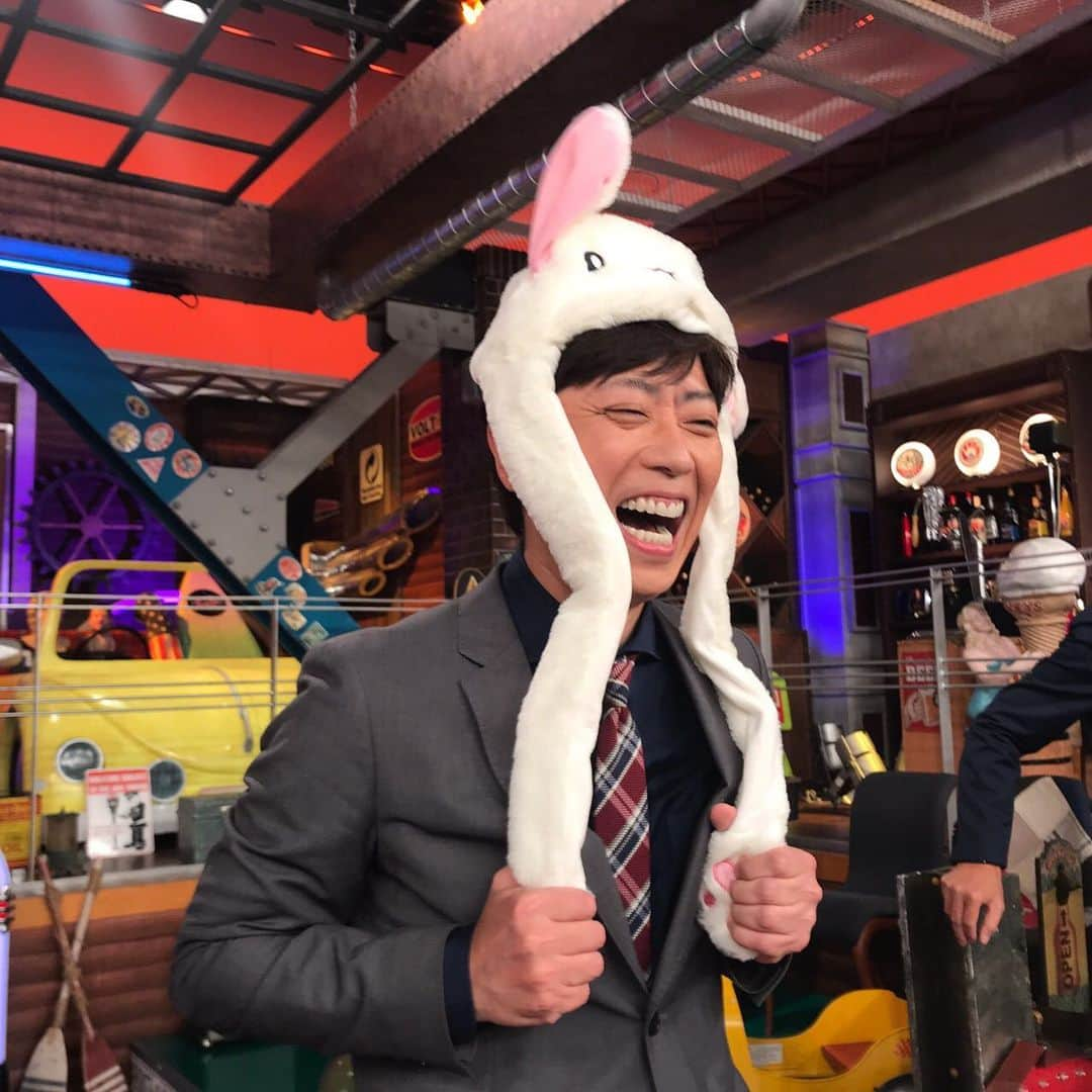 日本テレビ「ウチのガヤがすみません！」さんのインスタグラム写真 - (日本テレビ「ウチのガヤがすみません！」Instagram)「#令和ポーズ #後藤 バージョン㊙️ 放送では流れませんでしたが、後藤さんも答えてました😜✨ . 罰ゲームは…うさ耳🐰💕 . #ウチのガヤがすみません #ウチガヤ  #豪華ゲストとガヤ芸人 #ガヤ芸人オフショット #芸人  #フワちゃん #若者 #流行り #プリクラ  #フットボールアワー #フットボールアワー後藤  #後藤輝基」9月18日 0時49分 - uchino_gaya