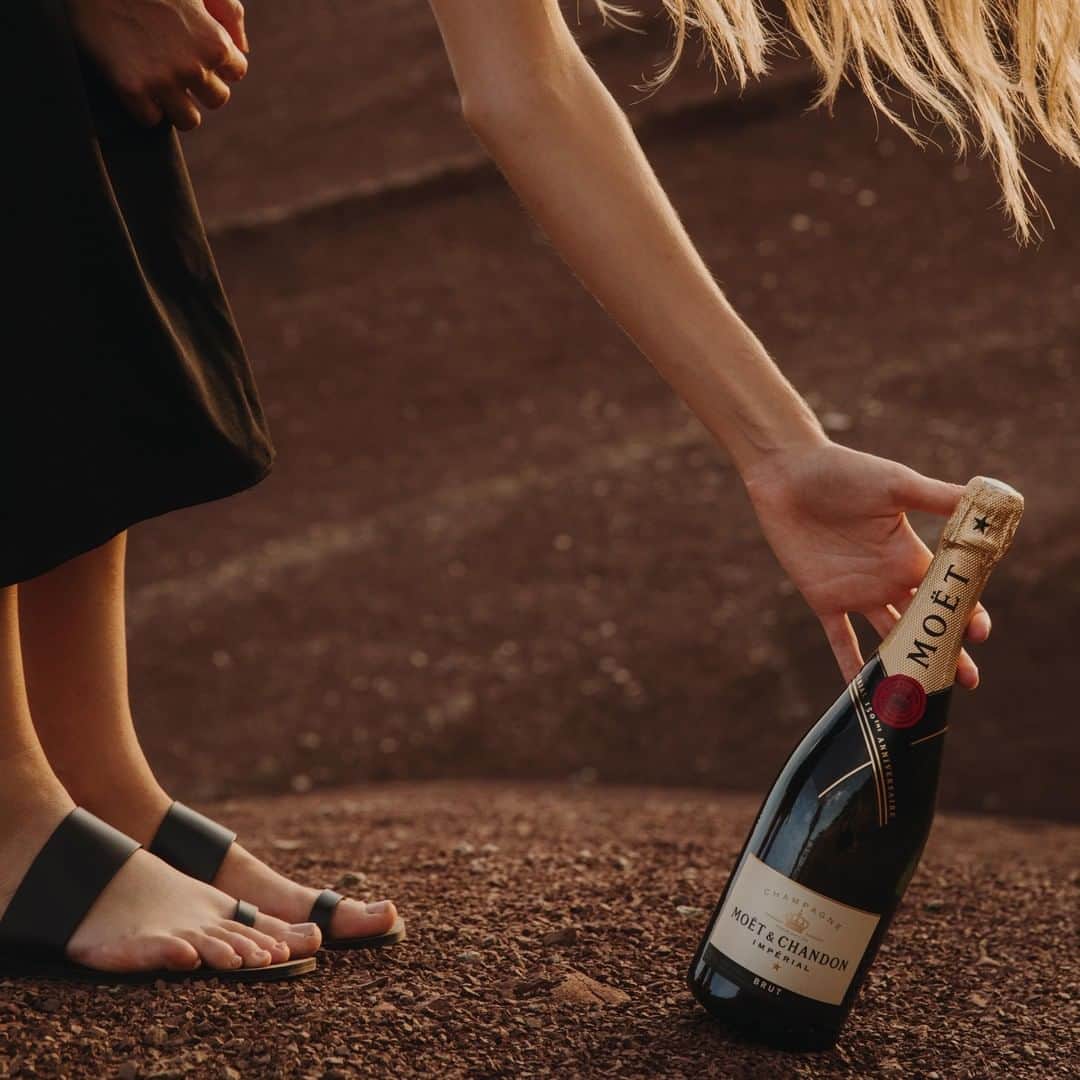 Moët & Chandon Officialさんのインスタグラム写真 - (Moët & Chandon OfficialInstagram)「When your #MoetMoment is out of this world. Picture by @charlotte_lapalus #MoetImperial #Timeless . This material is not intended to be viewed by persons under the legal alcohol drinking age or in countries with restrictions on advertising on alcoholic beverages. ENJOY MOET RESPONSIBLY」9月18日 1時00分 - moetchandon