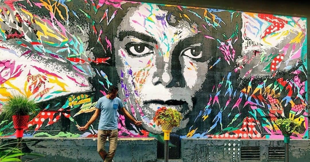 マイケル・ジャクソンさんのインスタグラム写真 - (マイケル・ジャクソンInstagram)「The love for Michael in France can be seen in this mural in Paris.  Have you seen it in person? #MJInspires #MJForever #StreetArt」9月18日 1時15分 - michaeljackson