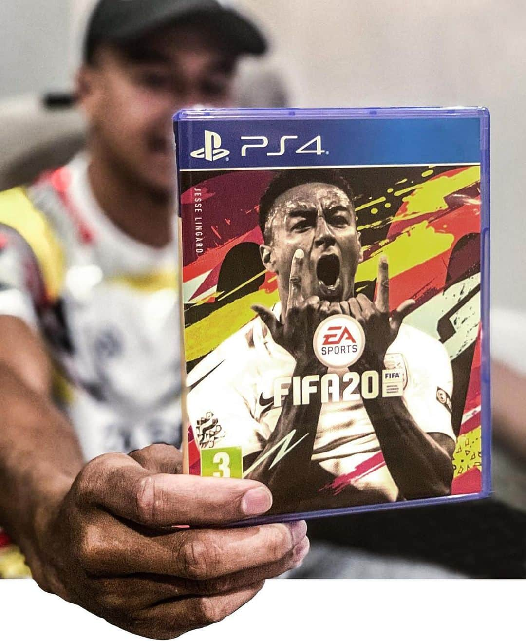 ジェシー・リンガードさんのインスタグラム写真 - (ジェシー・リンガードInstagram)「Thanks to @easportsfifa for my special Jlingz edition game of fifa 🔥 who wants it? 🎮 #FIFA20」9月18日 2時07分 - jesselingard