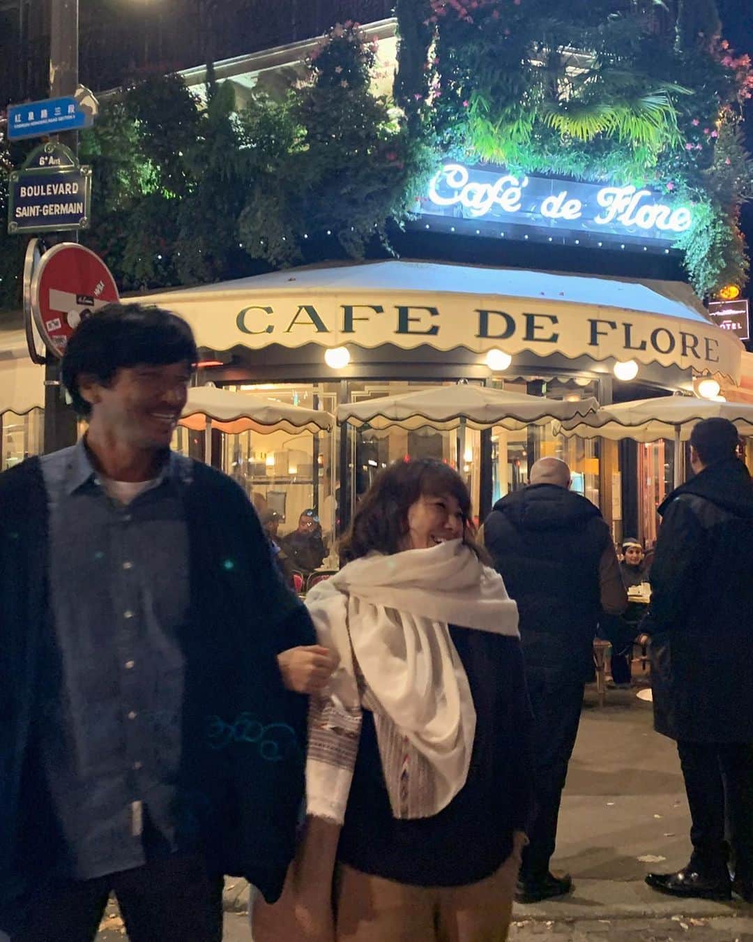 風間ゆみえのインスタグラム：「長旅の夜にこんなに元気な私は見たことないです。笑  もう秋だね。  夏のおわり。  #Vacances d'été #yumie_k_style」