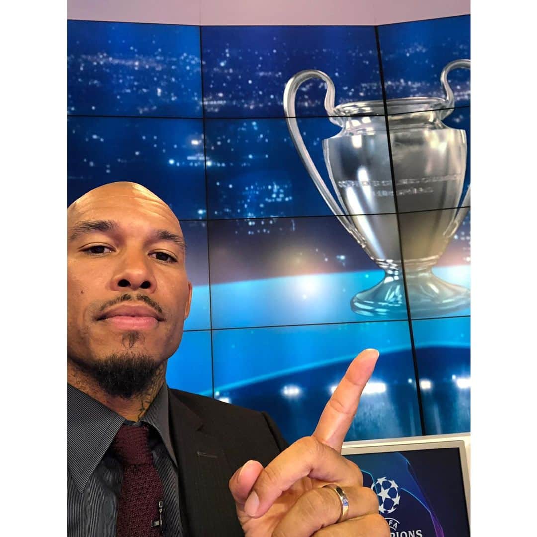 ナイジェル・デ・ヨングのインスタグラム：「Start of the Champions League season!! Any early winner predictions?! 🏆 #ChampionsLeague #BeINsports」