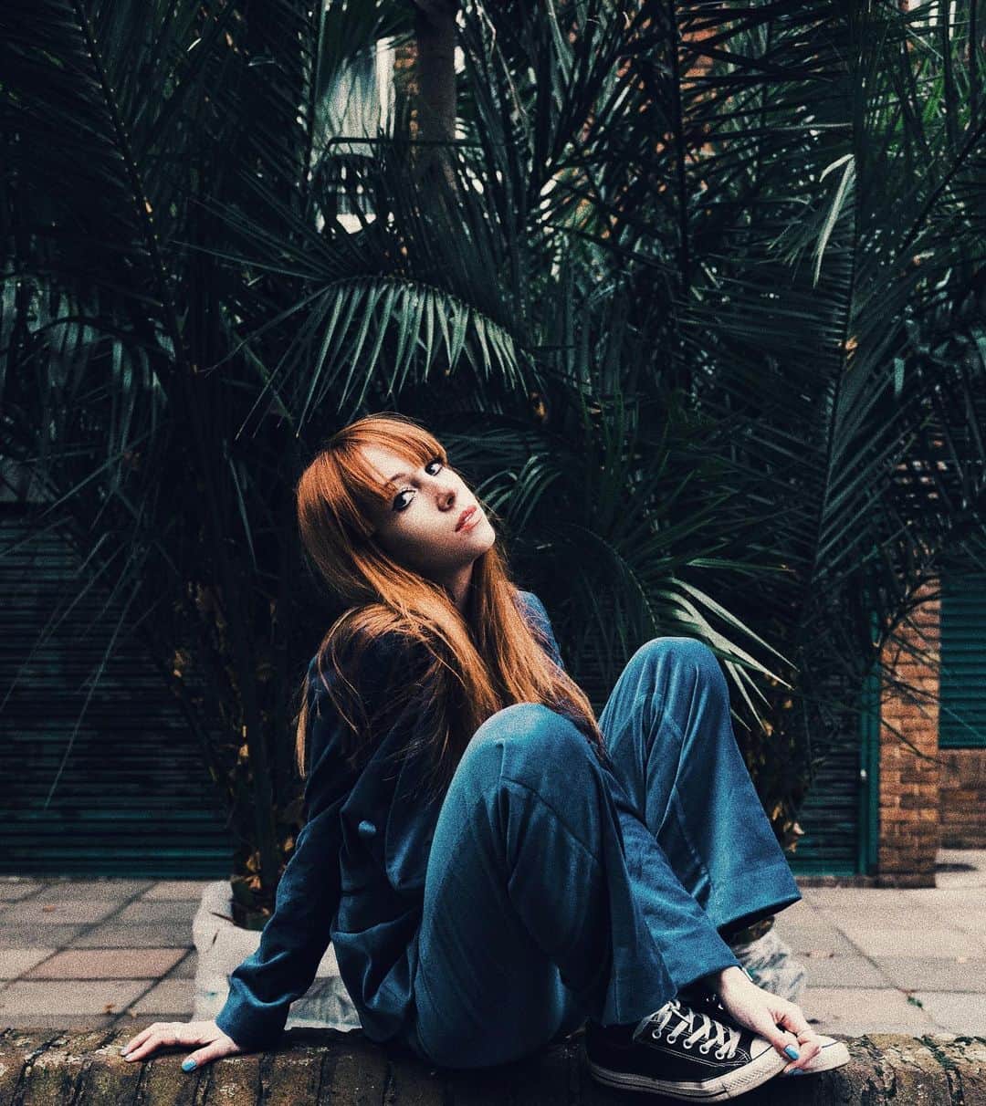 ローラ・ウェルッシュのインスタグラム：「🌀」
