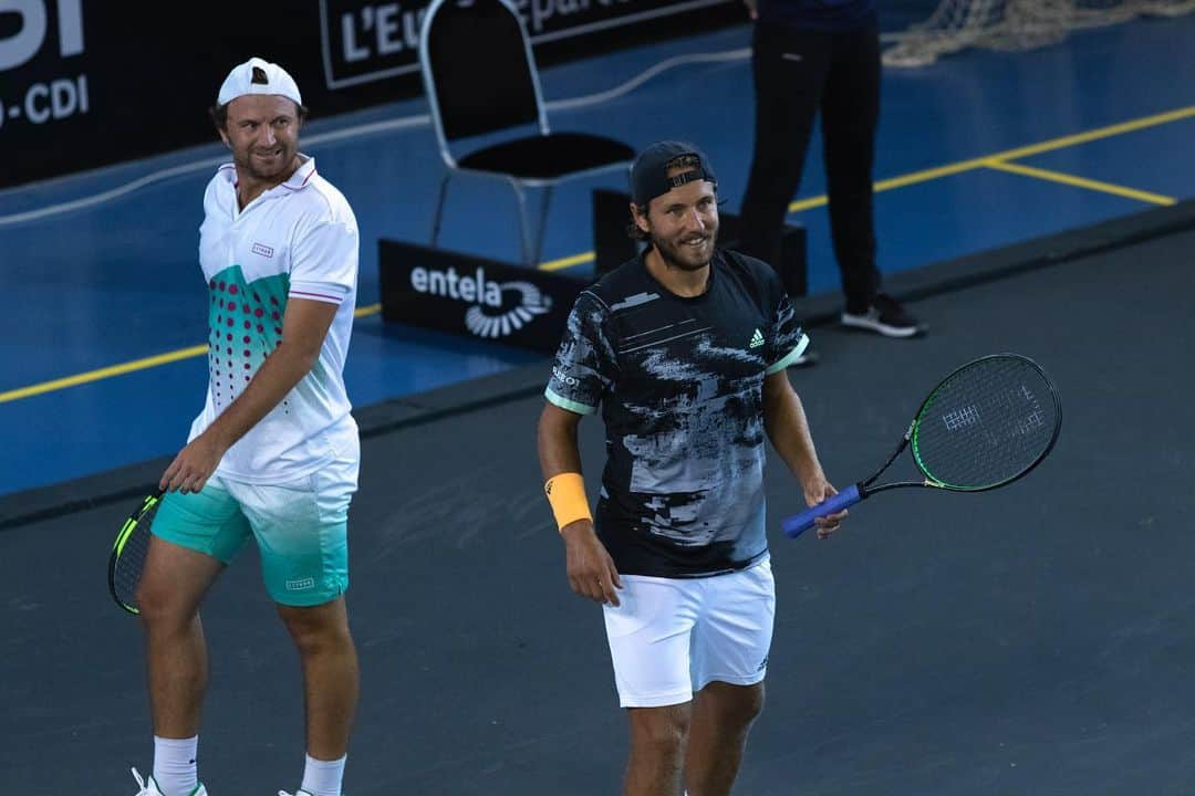 リュカ・プイユさんのインスタグラム写真 - (リュカ・プイユInstagram)「Reprise en double au @moselleopen , merci @matty_reidy d’avoir partagé le court avec moi 👊🏻 A jeudi pour le simple 😉💪🏻 (📸 @wzkstudio )」9月18日 2時49分 - lucaspouille