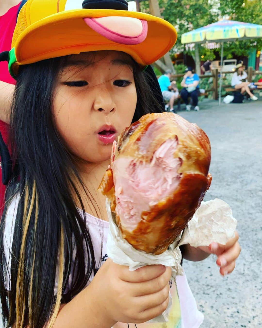 MINMIさんのインスタグラム写真 - (MINMIInstagram)「肉食系❤️w #マカさん #californiaadventurepark」9月18日 3時03分 - minmidesu