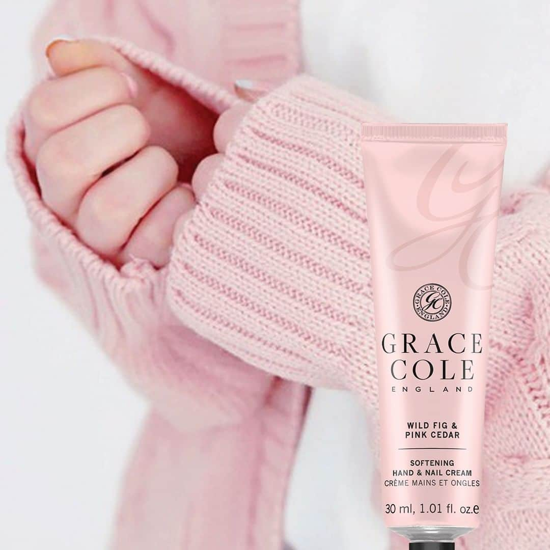 Grace Coleさんのインスタグラム写真 - (Grace ColeInstagram)「Our Wild Fig & Pink Cedar Softening Hand & Nail Cream is the fragrant equivalent to pale pink cashmere. A must-need, relaxing scent for this cold months ahead!  #handbagessential #GraceCole #relax #lotion #scent #fragrance #winteressentials #handcare #handcream #handandnails #handandnailcream #nailcream #wildfig #pinkcedar」9月18日 3時20分 - gracecoleltd