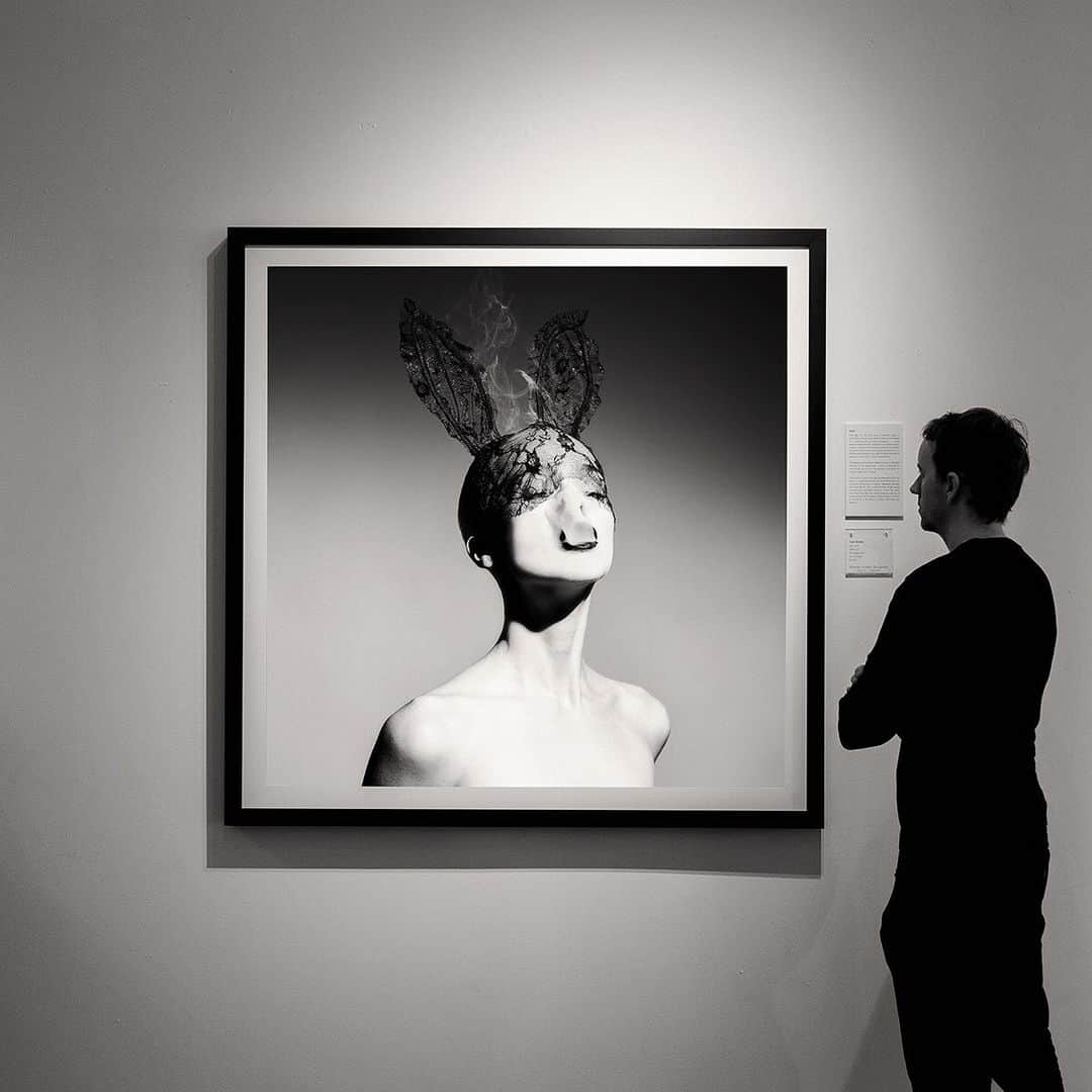 タイラー・シールズのインスタグラム：「Innovation is the driving force of evolution, the printing press was invented in 1439, today we can print photographs up to 10 feet on museum quality paper that last hundreds of years without any fading. The feeling when you walk into a gallery and see the work on the wall is incredible this past weekend I’m Dallas I had an amazing show with @samuellynnegalleries we had over 1000 in attendance which is incredible for an art show I want to thank everyone who came out and all the amazing support. Swipe right and check out some of the prints that are up at the show and I would love to know which print is your favorite and tag someone who you think would have it in there house.」