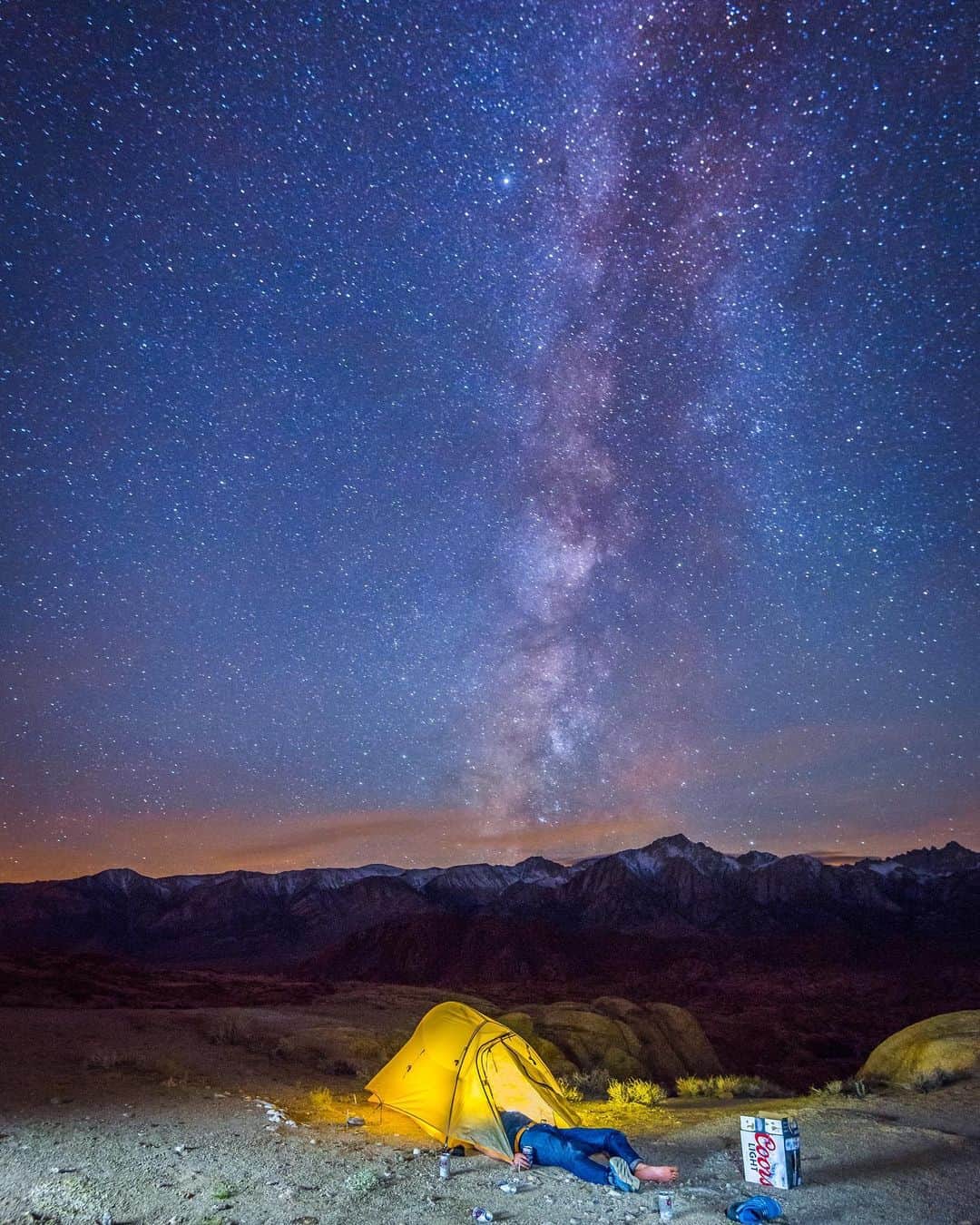 Karan B.のインスタグラム：「The Milky Way wasn’t the only thing that was lit. Oh, and here’s a shot of...nvm. Photographer/subject confidentiality.」