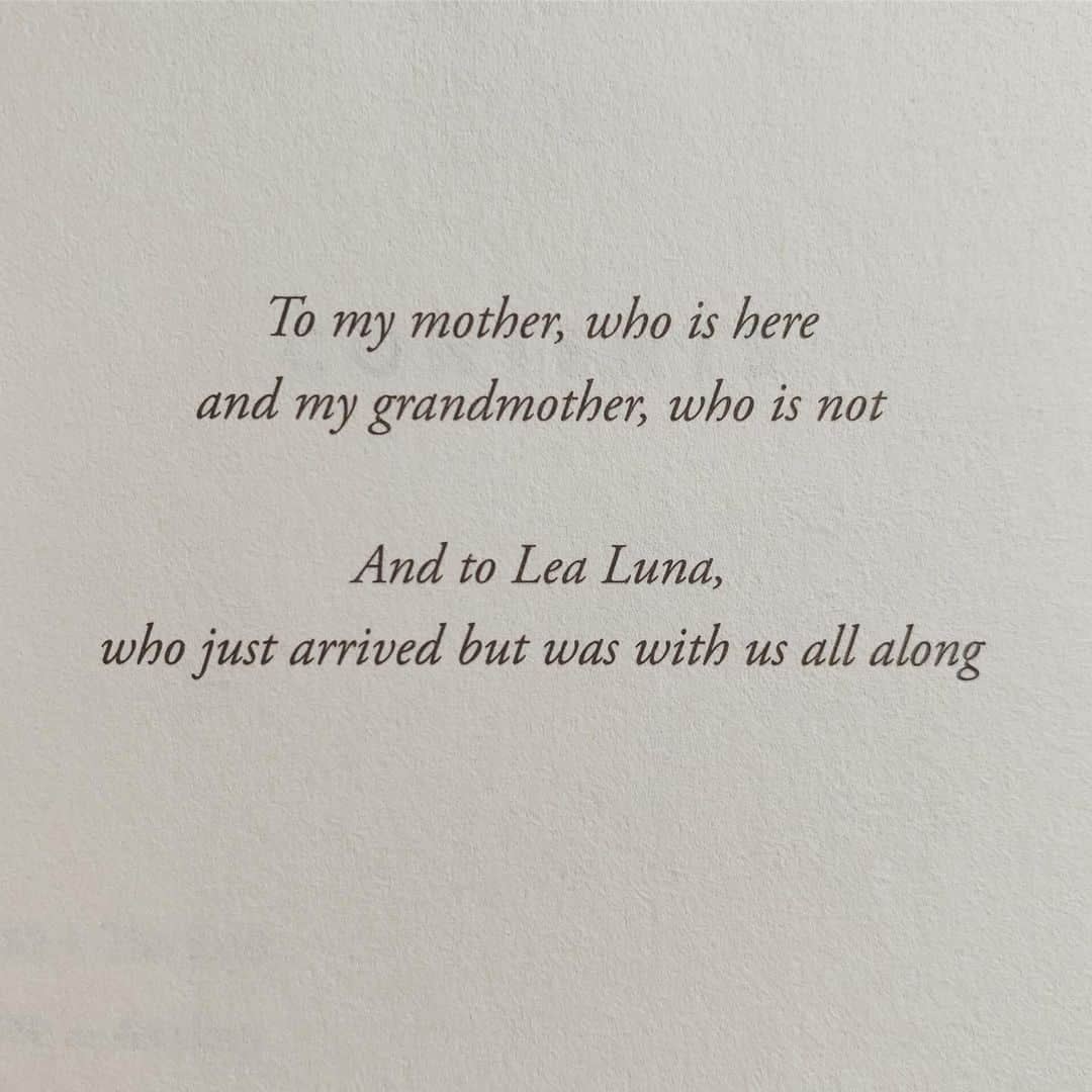 レイチェル・ブレイセンさんのインスタグラム写真 - (レイチェル・ブレイセンInstagram)「When we heal now, ⁣ ⁣ we heal what was then. ⁣ ⁣ ⁣ I love you @shama_persson - thank you for giving me everything I needed to get to where I am🧡 ⁣ ⁣ #toloveandletgo #dedication #motherhood #daughterhood #grandmotherhood」9月18日 5時27分 - yoga_girl