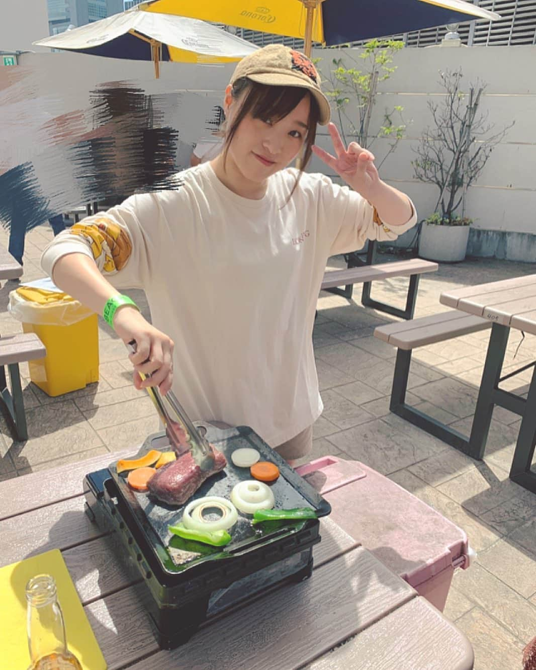 八重樫琴美のインスタグラム：「﻿ ﻿ こないだBBQしたよ🍖﻿ ﻿ Chubbinessのメンバーで集まってバーベキューしました🥓﻿ えっちゃんが幹事してくれたよ🐊ありがとう💓💓﻿ こうやって別々の道を歩むことになってもみんなで集まれることが嬉しいなぁ🦁💭﻿ ﻿ ﻿ #BBQ#バーベキュー#肉#都内#わいわい#バーベキュー女子会﻿ #ライオンキング#lionking#hm#エイチアンドエム#えいちあんどえむ#ootd#今日の服#メンズ#メンズ服#アニマル#アウトドア#outdoor#日常#休日﻿ #Chubbiness#チャビネス#ぷに子#ぽっちゃり#ぽっちゃり女子#avex#avexmanagement﻿ #今度はあみごんも#☺️﻿ ﻿」