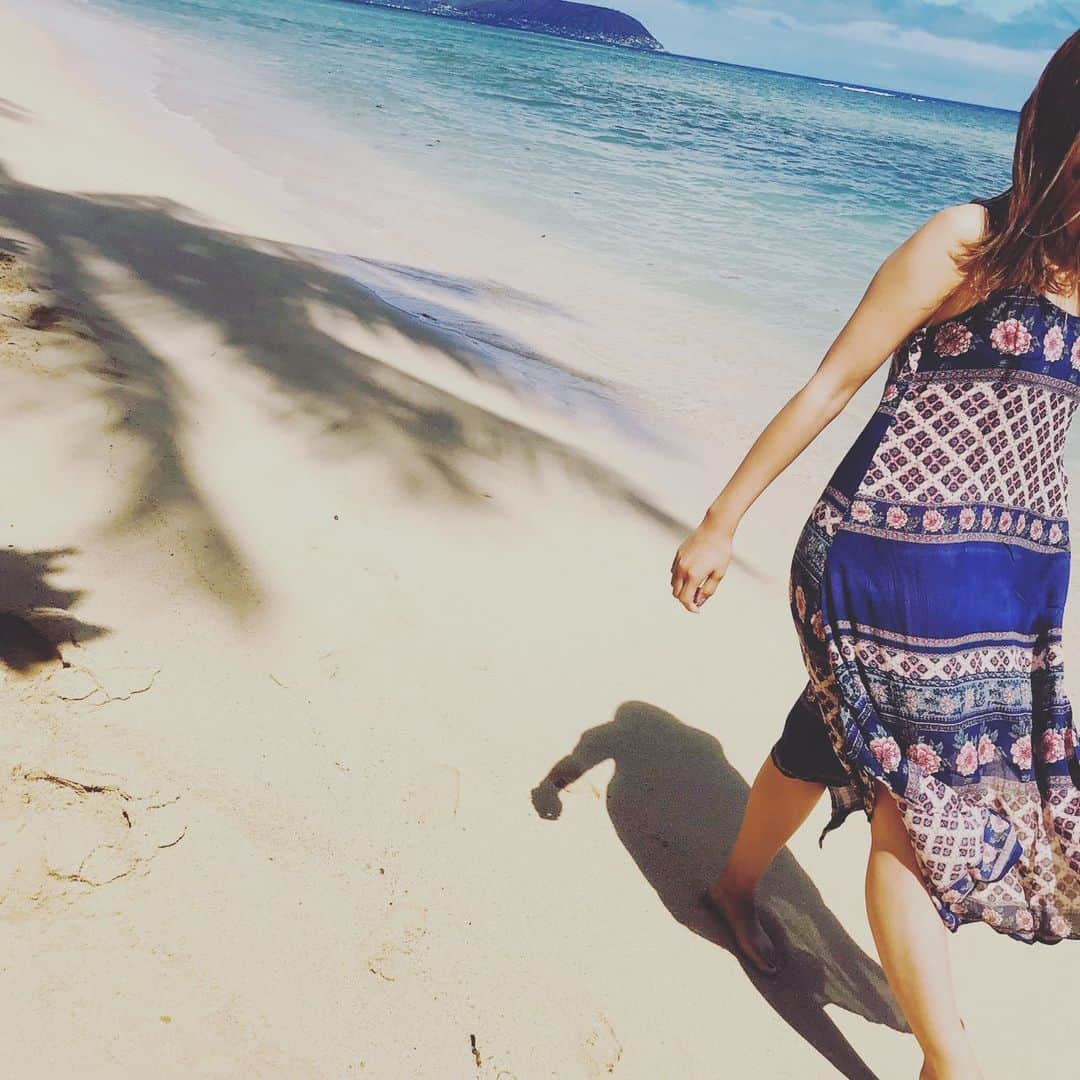 Lilly and Emmaさんのインスタグラム写真 - (Lilly and EmmaInstagram)「take me to the ocean ~ 🏝 . . . #lillyandemma #hawaii #waikiki #feelaloha #ocean #shopping #fashion #happiness #beachday #vacation #aloha #ハワイ」9月18日 6時16分 - lilly_emma_hawaii