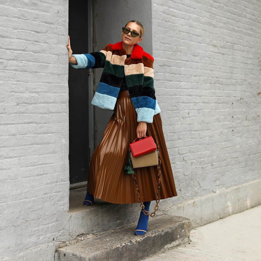 ブレア・イーディーさんのインスタグラム写真 - (ブレア・イーディーInstagram)「<rainbow brite but make it a fall palette> #fauxfur #markcross #boyybag」9月18日 6時14分 - blaireadiebee