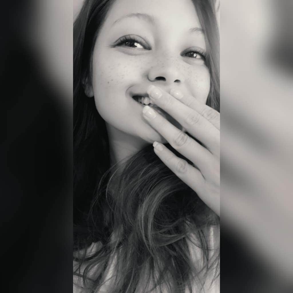 Chelsie Arynのインスタグラム：「"Oh gosh my nudes were published, I had no idea" 🤦🏽‍♀️ Ok this post is for everyone who seems to think just because I have nude photos online it means you have every right to talk to me and show me what you want as you please because I'm "trash" or that I want you to talk to me in an absolute disgusting disrespectful manner while sending some small noodle pics 🤮 1st get with the program they have been out for years. 2nd nowhere absolutely nowhere did I give you consent. 3rd know I will make you very disturbed with a response wait for you to read it then report and block you before you have a chance to respond.」