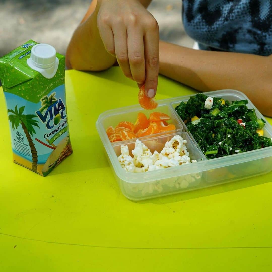 Vita Coco Coconut Waterのインスタグラム：「What'd you drink with lunch today?」