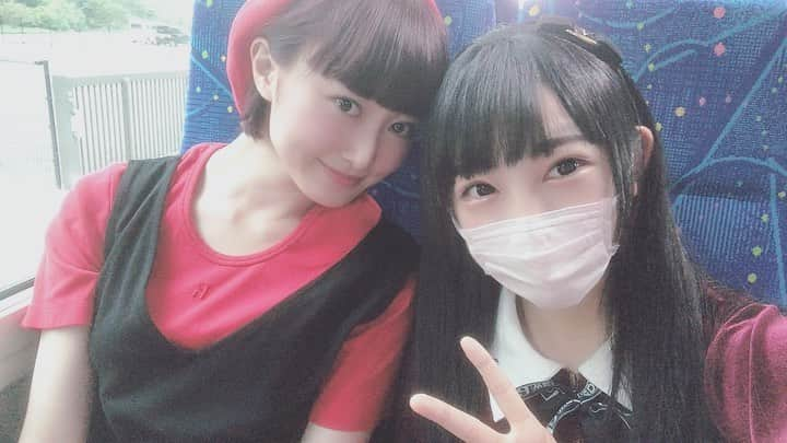 ちゃんもも◎さんのインスタグラム写真 - (ちゃんもも◎Instagram)「えると2人で箱根まで小旅行へいった日🛤⛩✨ 日帰りでサクッと遠出するようになった感じ、私たちもすっかり大人だね〜って話してた🌝♡ 私が輪郭の整形のダウンタイム中だったけど、すごく有意義でたのしかった！ こういうときに気にせず一緒にいてくれるお友達はすごく大切🤝✨ いつもありがとう💐🌈 また近々行こ🐈」9月18日 16時54分 - xchanmomox