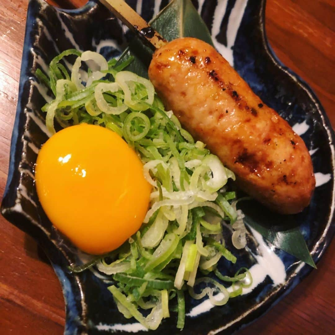 世手子さんのインスタグラム写真 - (世手子Instagram)「I got well at the Hakata Dojo in MACHIDA╰(*´︶`*)╯♡ Feel free to enjoy Kyushu cuisine（＾ν＾） Everyone,nice comments thanks（＾Ｏ＾） I appreciate your kindness)^o^( https://item.woomy.me/c/60937 #九州料理 が食べたくなって #博多道場町田店 に行ってきちゃったよ(〃ω〃) 活気付いた店内はすごくパワーが出て楽しいよ٩(๑❛ᴗ❛๑)۶ #男梅ソーダ あったっっ お通しはさつま揚げで嬉しい(*☻-☻*) 珍しい #烏賊テッサ ♪( ´θ｀) #串料理 も豊富！ #博多とり皮串 #月見だれつくね #アスパラ巻串 #豚バラしそ巻 #椎茸肉詰め串  オススメは #博多名物 やみつき #鉄鍋餃子 ∩^ω^∩ あつあつジューシー(o^^o) #さつまいものバター焼き も旬でいいねー(*´ω｀*) シメは #博多ラーメン (๑˃̵ᴗ˂̵) #九州パワー 全開やったね／(^o^)＼ #佐賀ぼうろ の #黒ごまアイスサンド (*≧∀≦*) 今日のライブもがんばるぞー！ 博多道場 町田で検索(^o^) Casting by @woomy.restaurant」9月18日 17時00分 - rojide