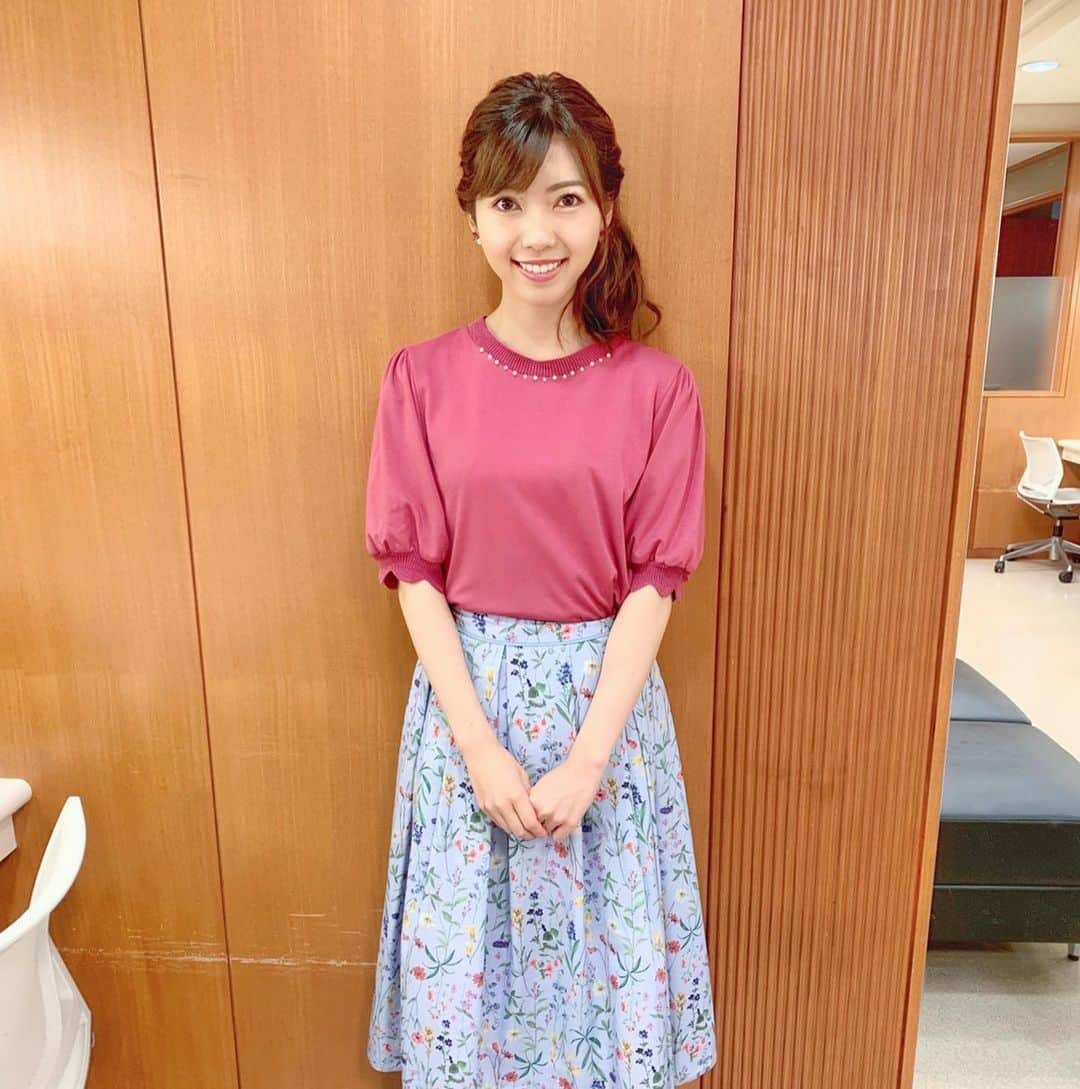 川又智菜美のインスタグラム：「はやドキ☀️﻿ 今日もありがとうございました💓﻿ ﻿ 今日の衣装、実は背中のところに﻿ リボンがついていたんです🎀﻿ ﻿ 気づいた方いらっしゃるかな〜？☺️﻿ ﻿ #tbs #はやドキ #アナウンサー #セントフォース ﻿ #川又智菜美 #衣装 #リボン #秋色コーデ」