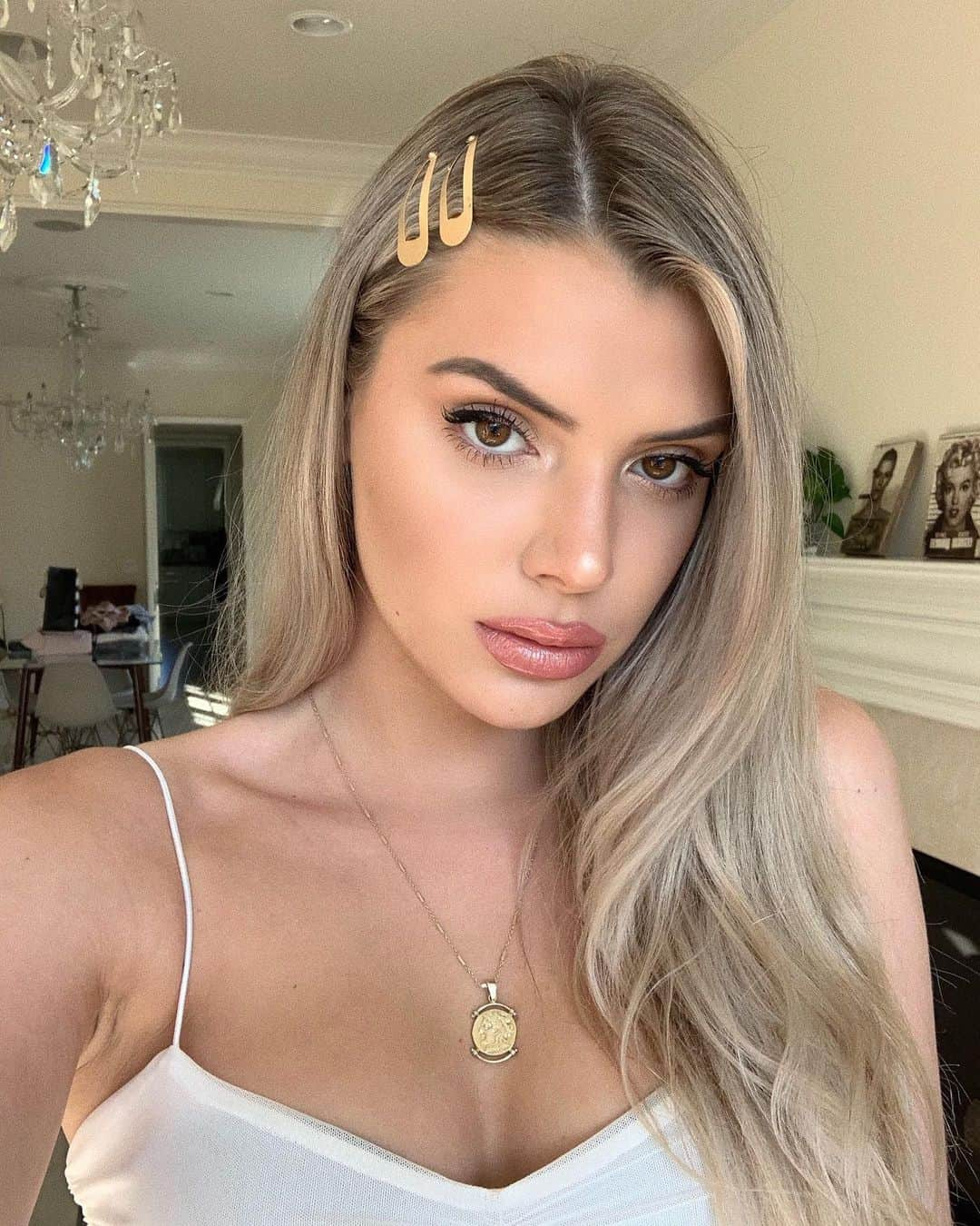 アリッサ・ヴァイオレットさんのインスタグラム写真 - (アリッサ・ヴァイオレットInstagram)「hmu」9月18日 9時00分 - alissaviolet